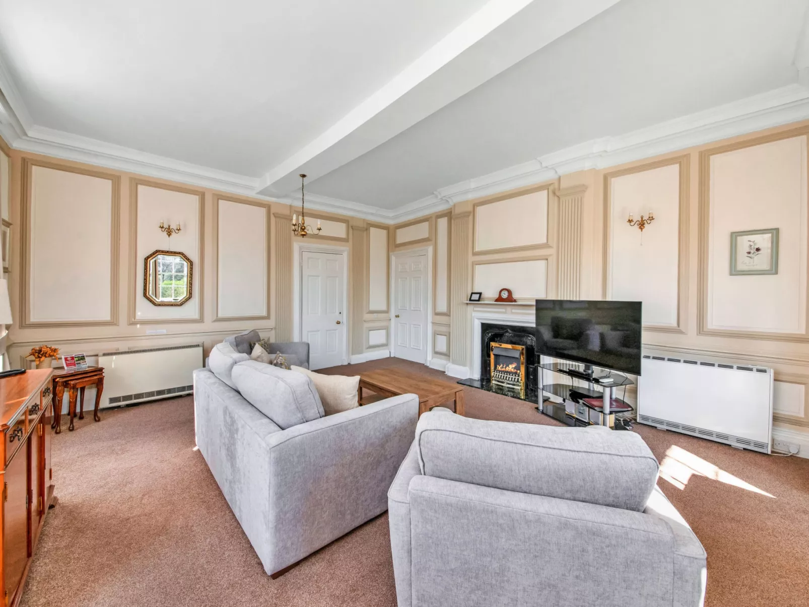 Sutton Hall Apt - Binnen