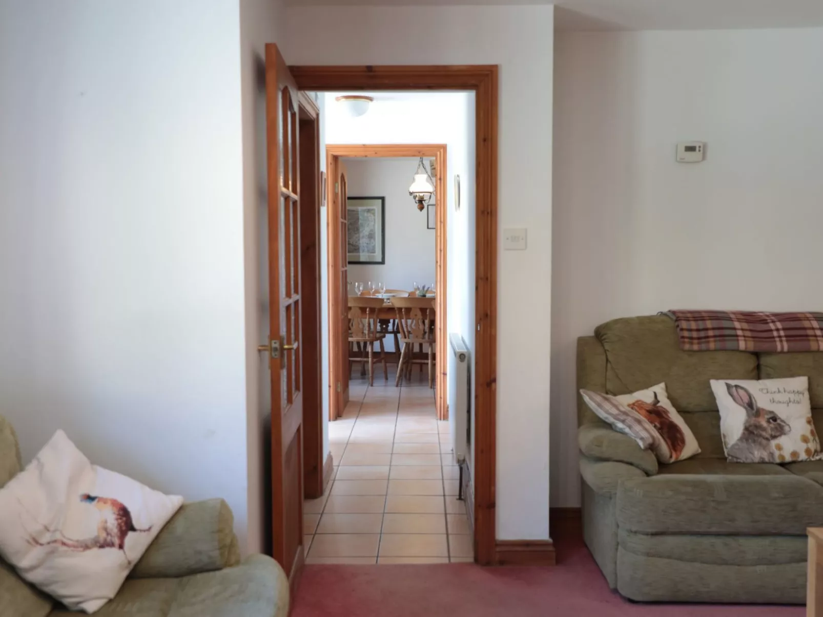 Cherry at Buckland Court-Binnen