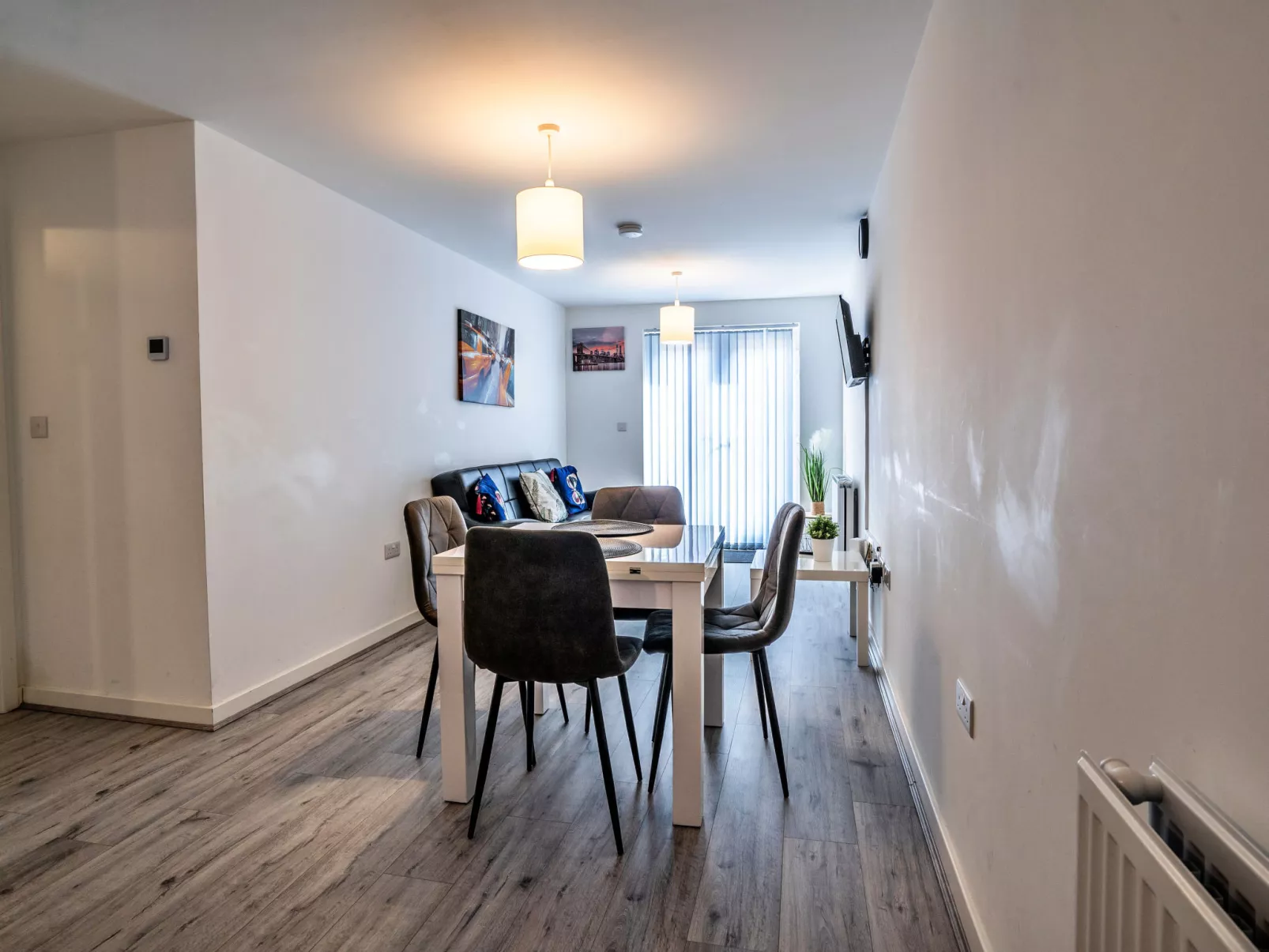 Aldridge Square-Binnen