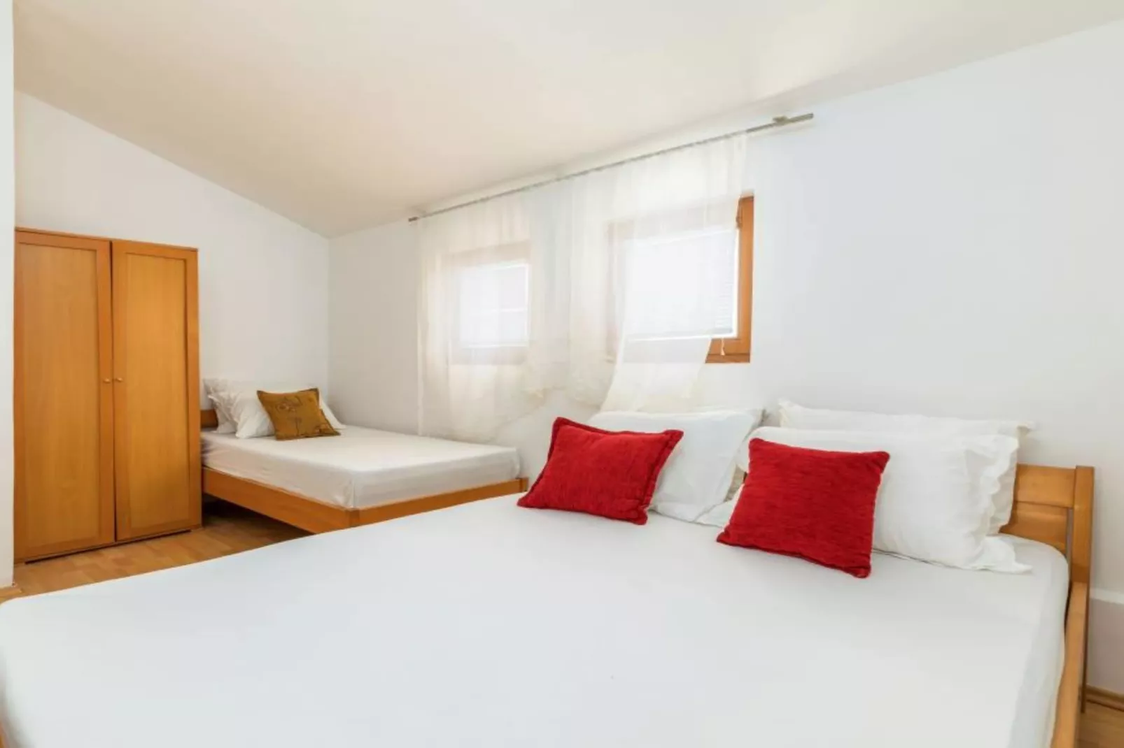 Apartments Manda - One Bedroom Apartment With Terrace (A2)-Slaapkamer