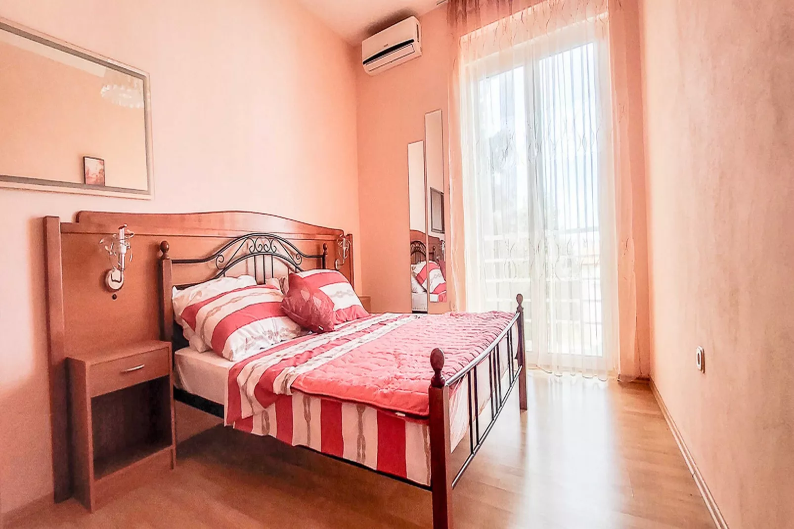 Apartments Smokvica - Superior One Bedroom Apartment with Balcony with Sea View (Apartment 2)-Slaapkamer