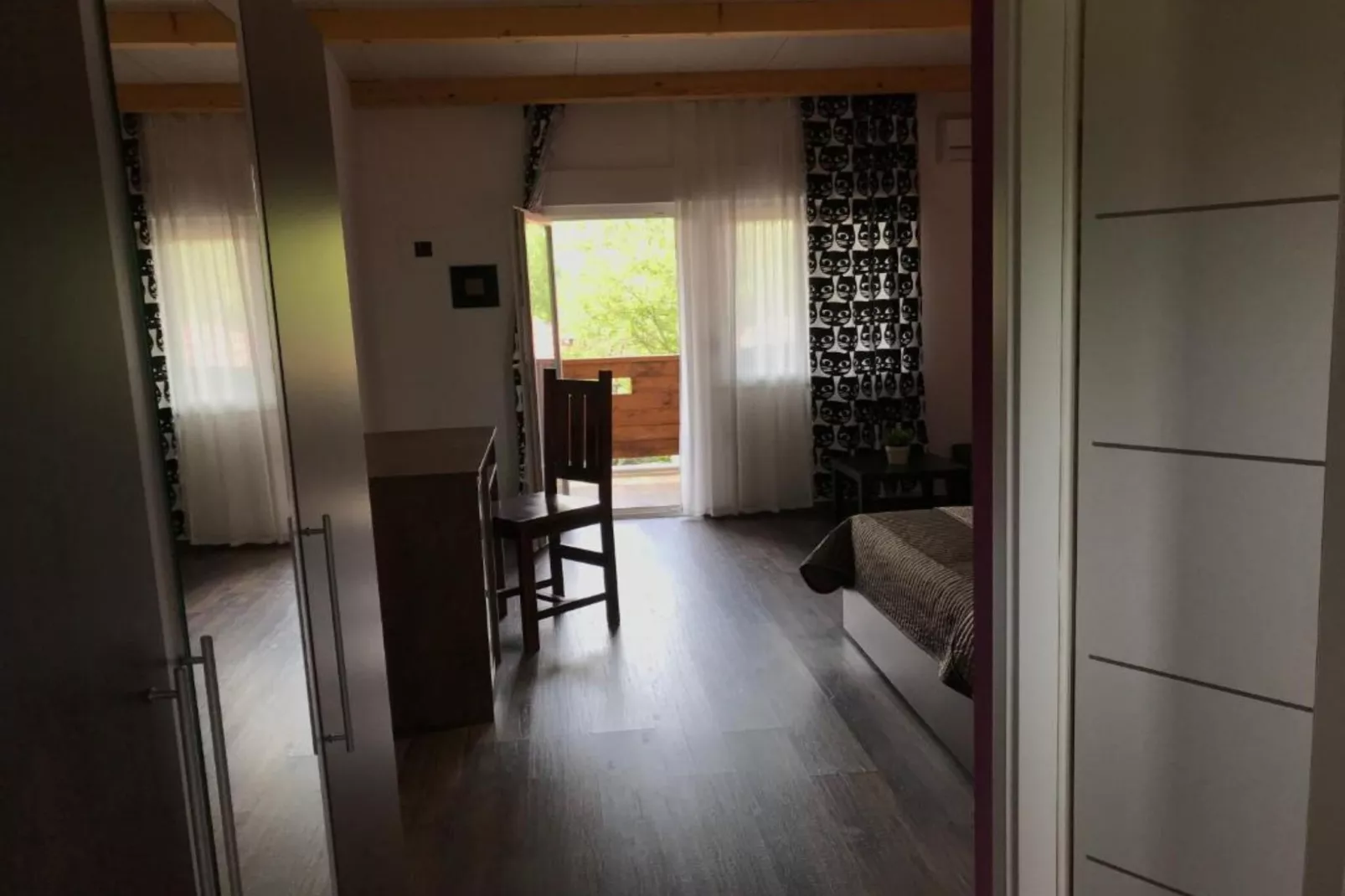Villa Rubcic - Double room with Terrace and Pool View - (6)-Slaapkamer
