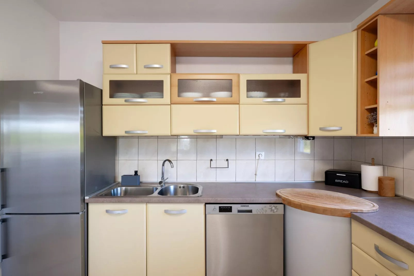 Three-Bedroom House-Keuken