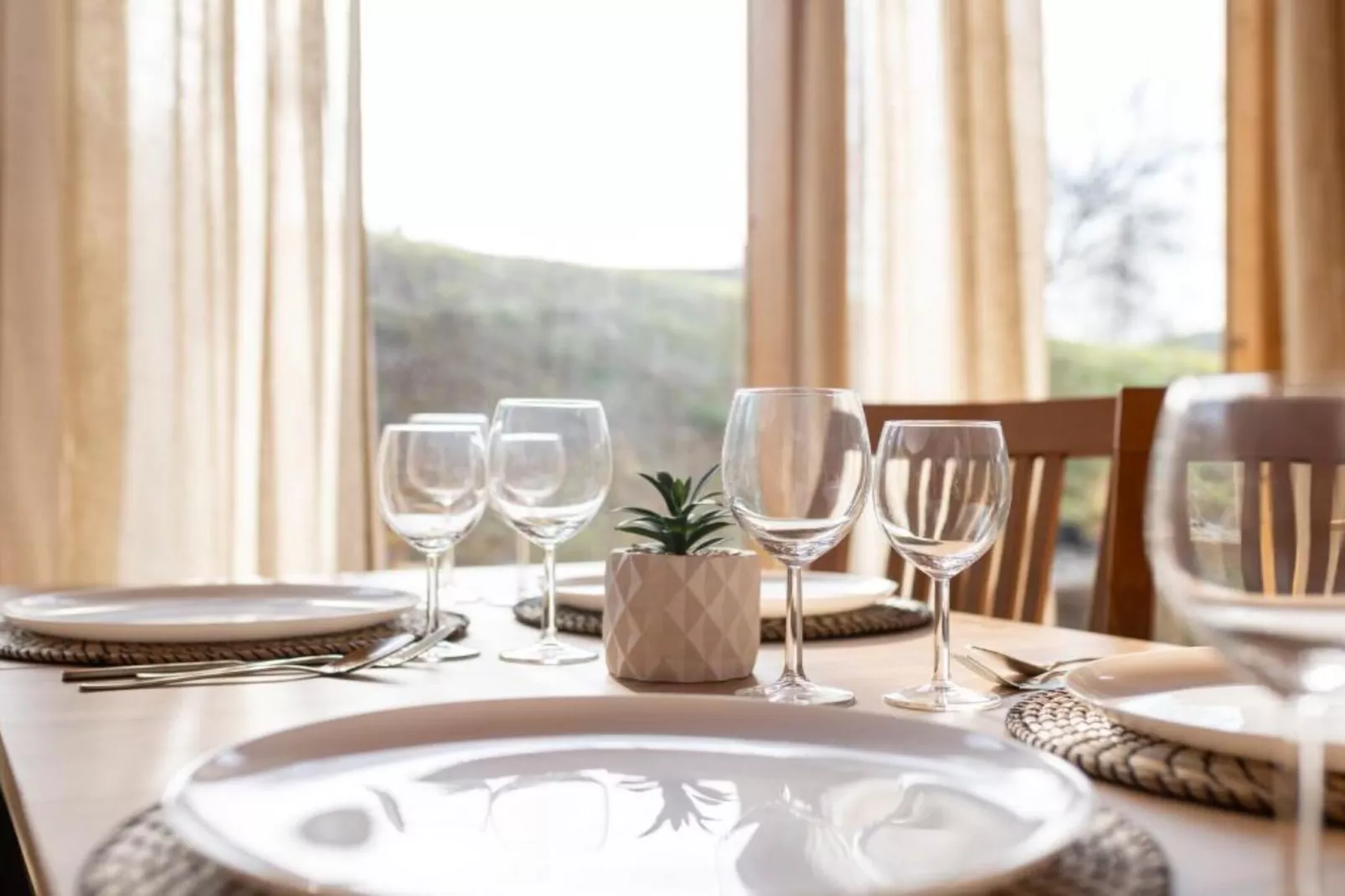 Halicanum Glamping Peaceful Retreat Resort 1 - Eetkamer