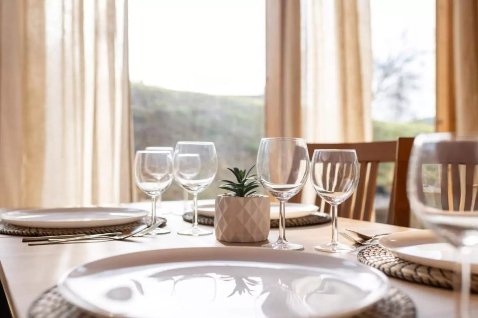 Halicanum Glamping Peaceful Retreat Resort 3 - Eetkamer