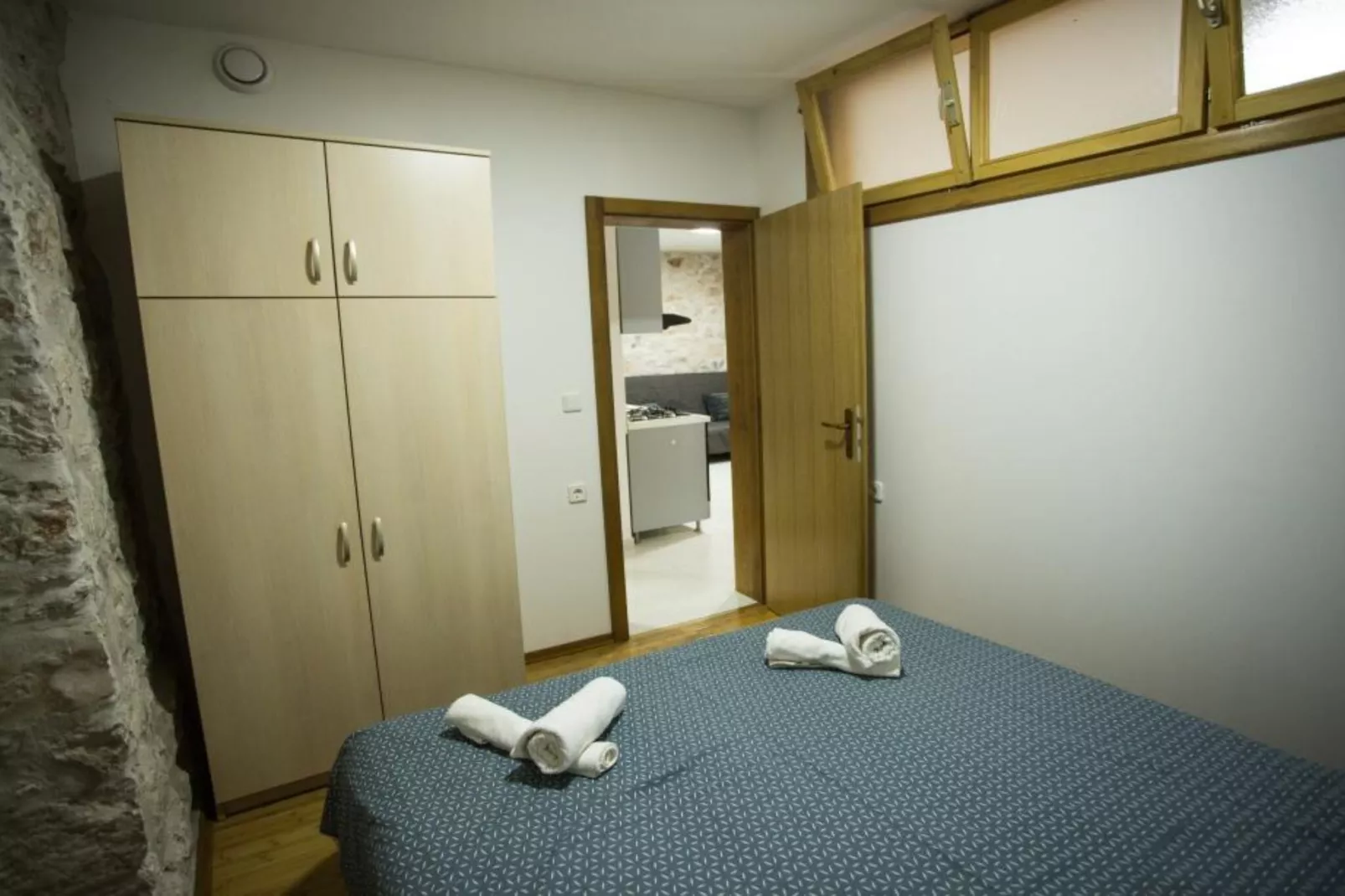 Apartments Stone House Murter - Two Bedroom Apartment with Balcony-Slaapkamer