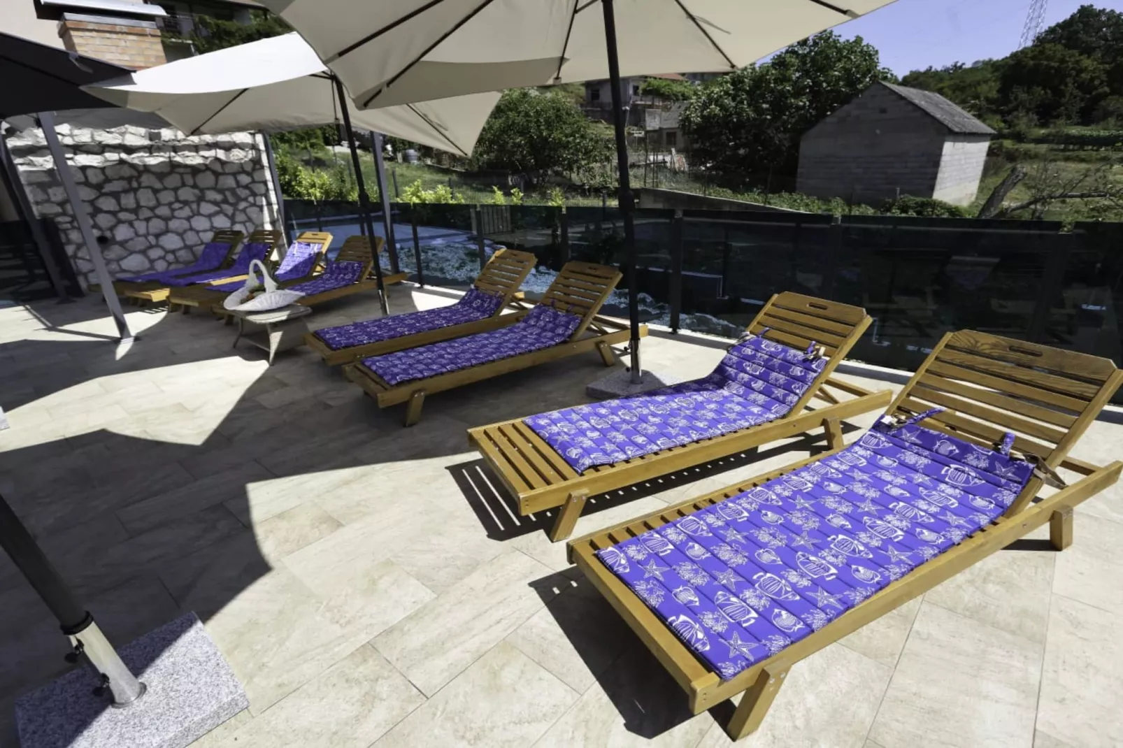 Holiday Home Marana - Five Bedroom Holiday Home-Zwembad