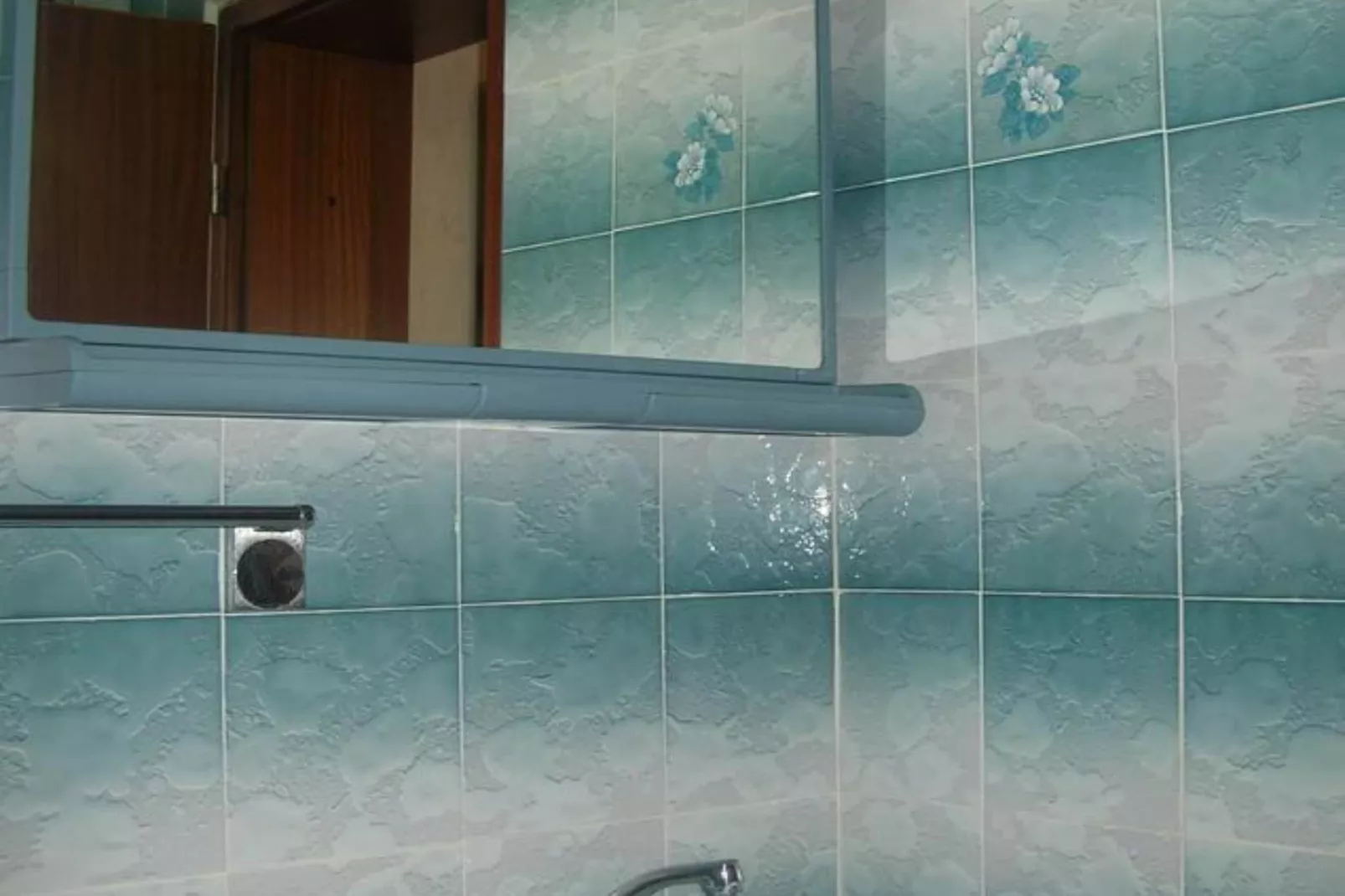 Apartment with Terrace and Sea View Brodarica - Two Bedroom Apartment with Sea View-Badkamer