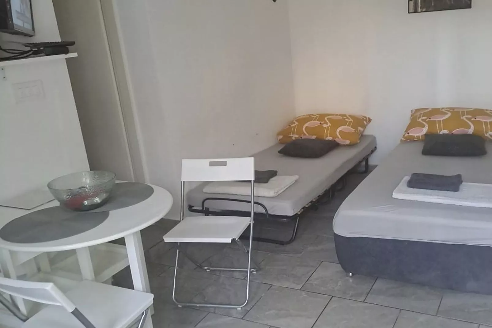 Apartments Boris Donji Karin - One Bedroom Apartment (Classic Apartment)-Slaapkamer