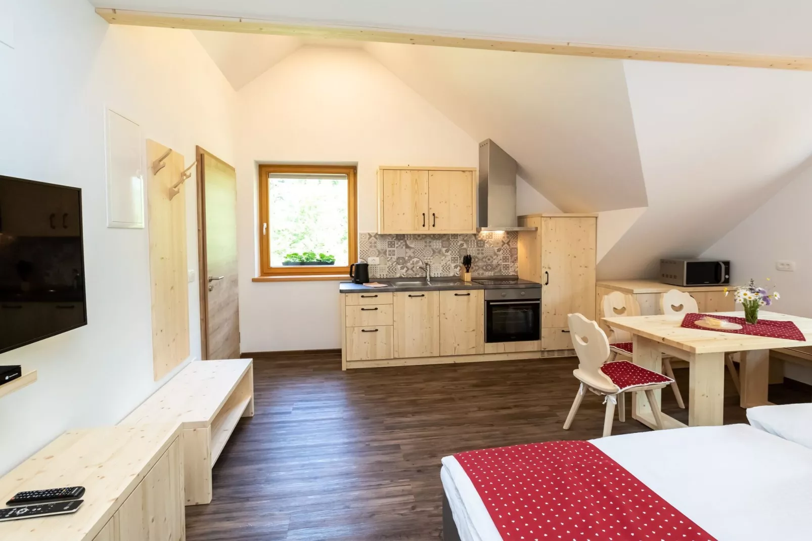 The Woodland Nook Apartments Bohinj - Standard Two Bedroom Apartment with Balcony (owner D)-Slaapkamer