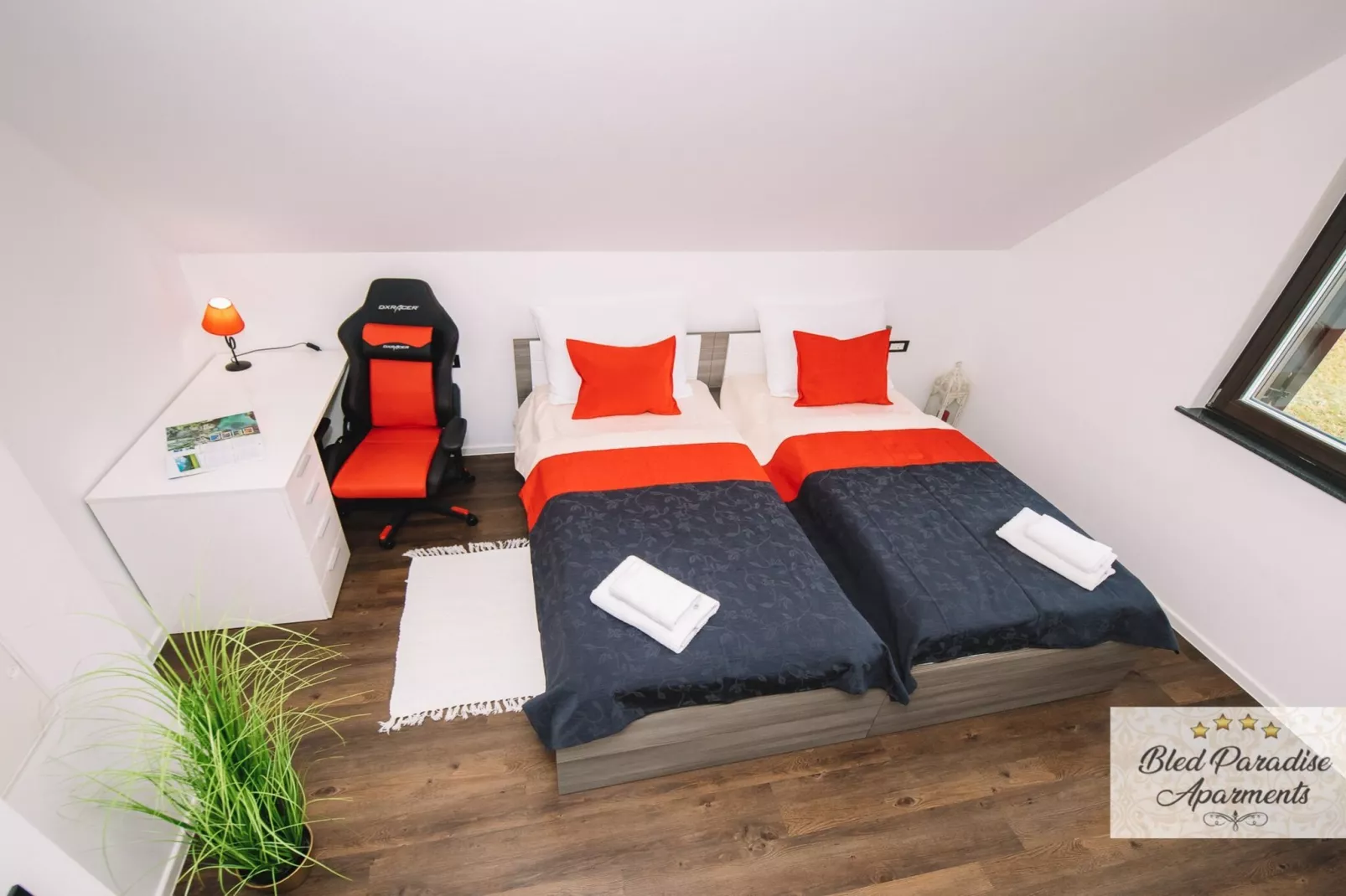 Bled Prestigious and Stylish Apartments - Two Bedroom Apartment with Balcony (owner 5)-Slaapkamer