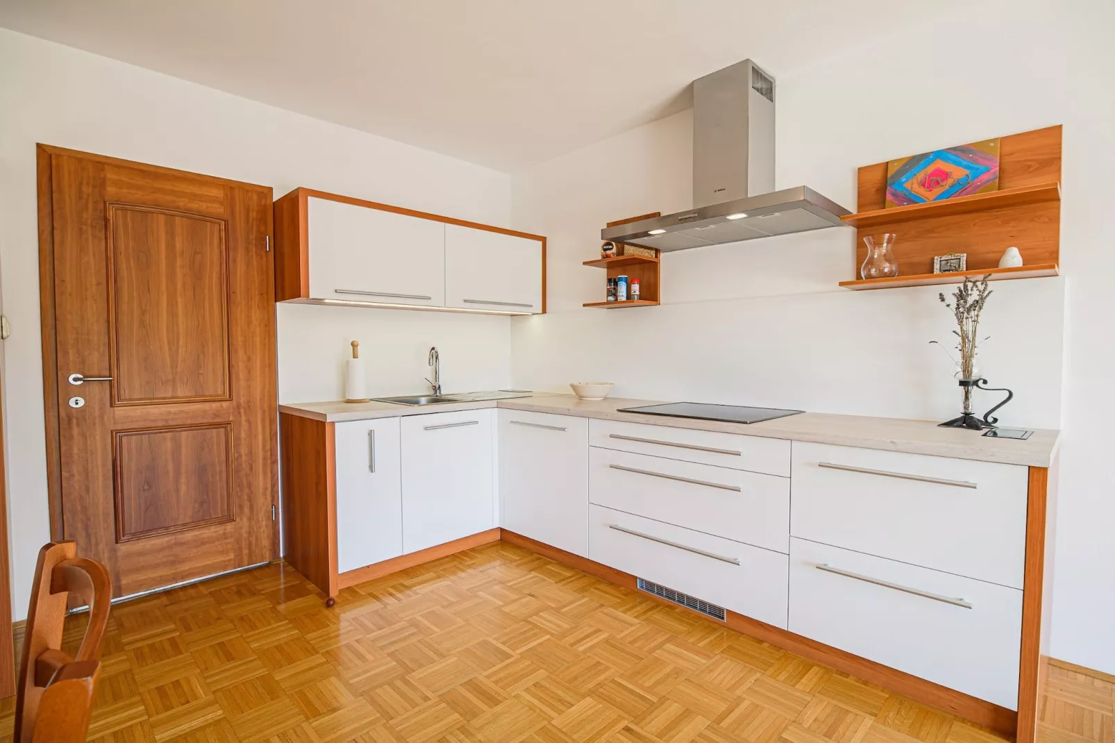 Sunny and Spacious Apartments with Terrace near Water Park - One Bedroom Apartment with Terrace-Keuken