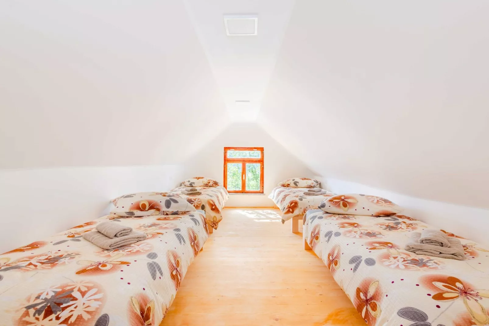 Nature Hideaway Holiday Homes with Sauna - One Bedroom Holiday Home (owner Pika)-Slaapkamer