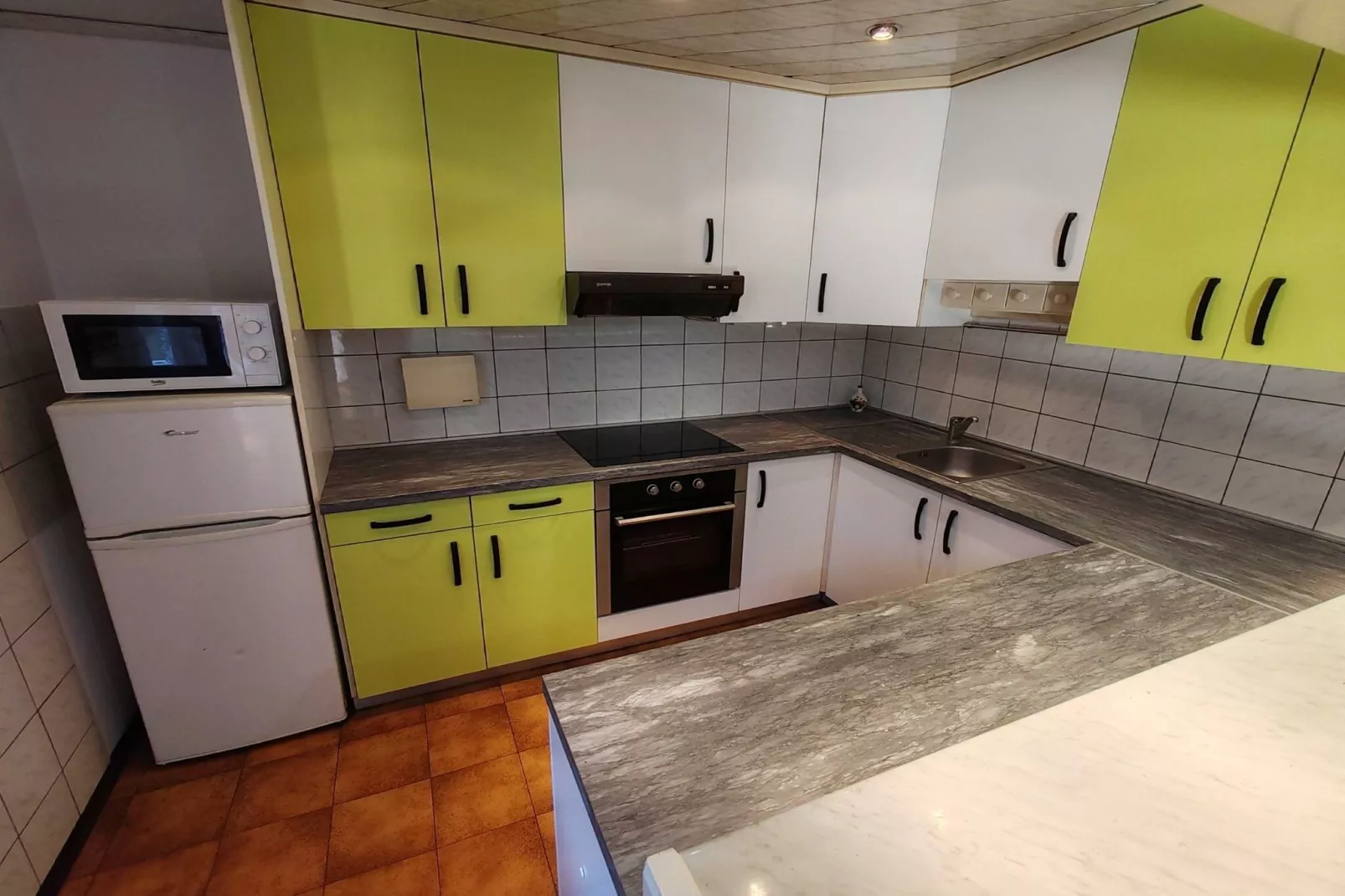 Brezovica Spacious Family-Friendy Apartment - Two Bedroom Apartment with Balcony-Keuken