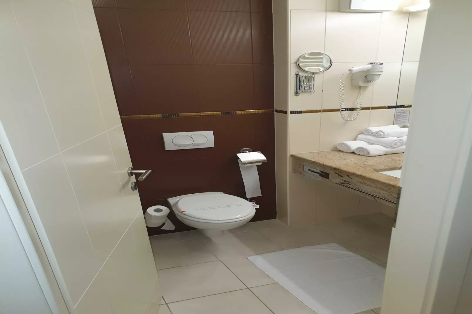 Marina Portorož Family Friendly Apartment 4 - Two Bedroom Apartment-Badkamer