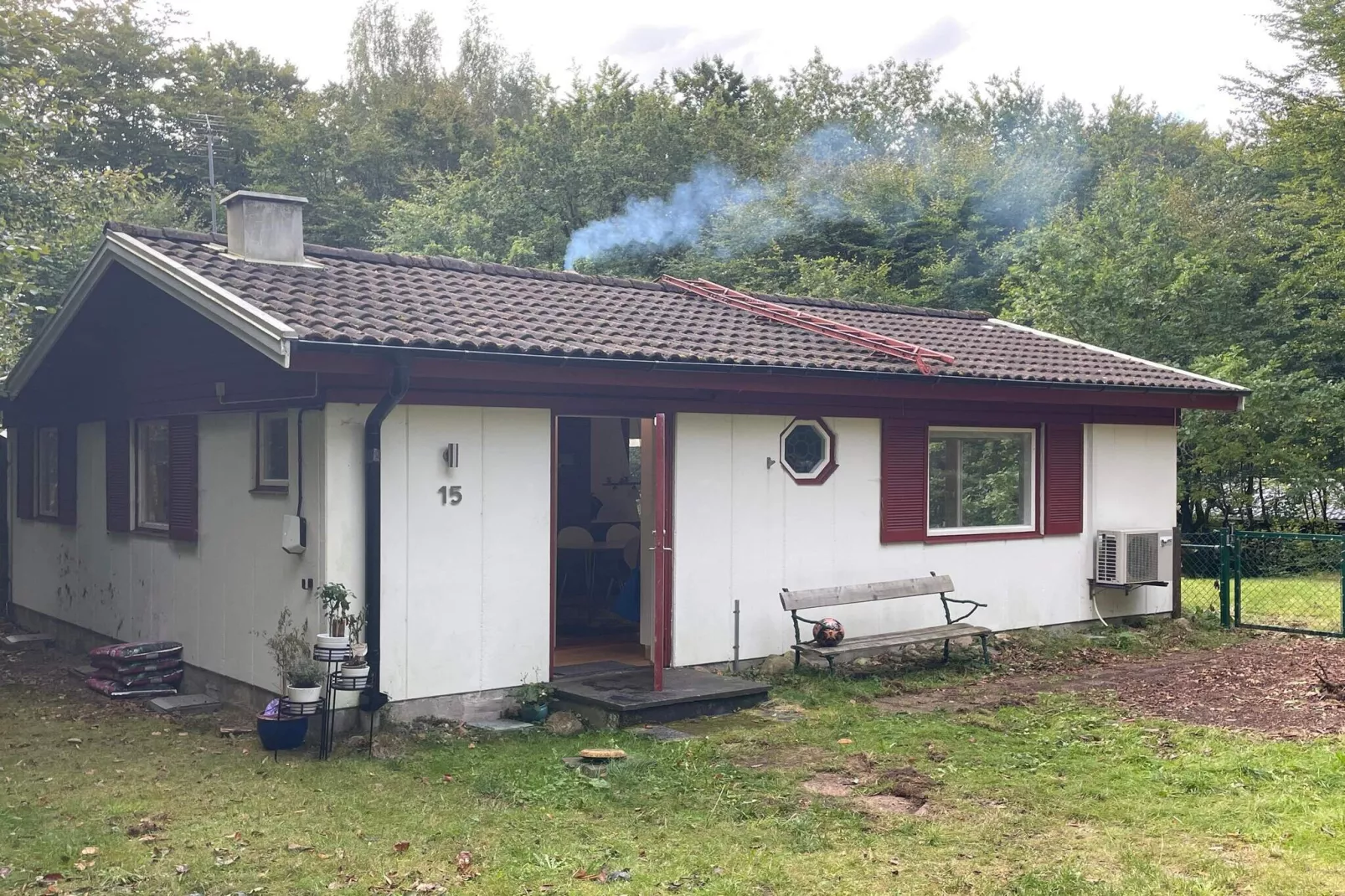 Charmante cottage aan het meer met sauna-Buitenlucht