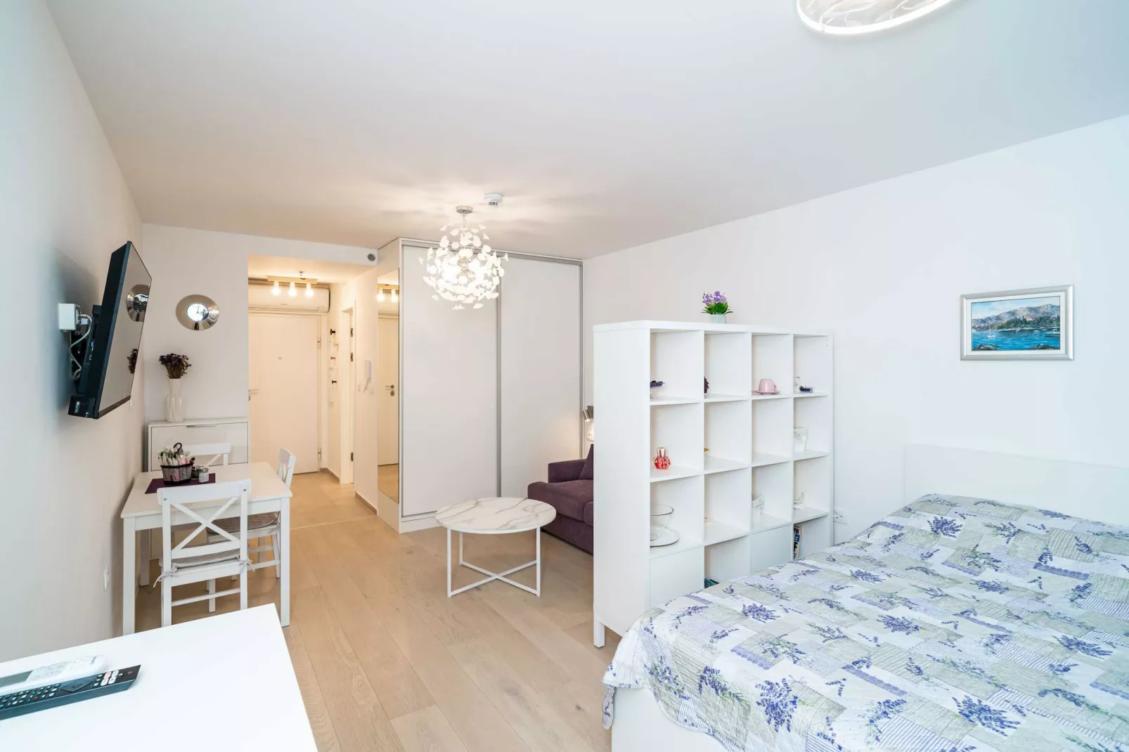 Lenka Apartment - Studio Apartment with Balcony-Slaapkamer