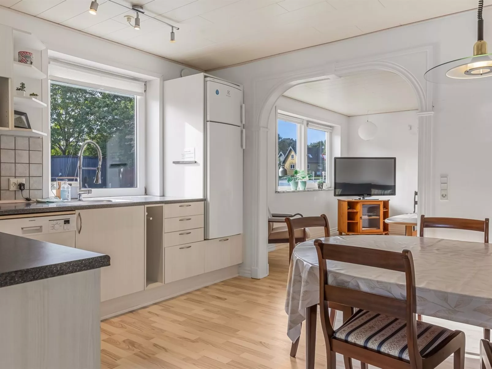 "Ritha" - 30km from the sea-Binnen