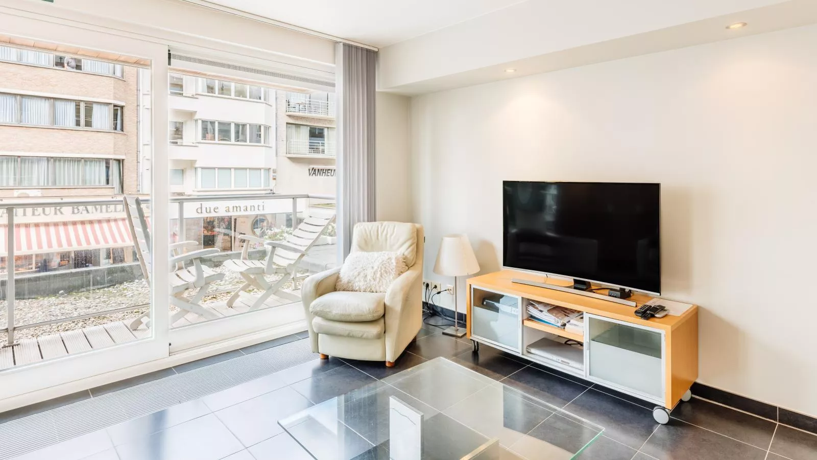 Brit Eerste-Woonkamer