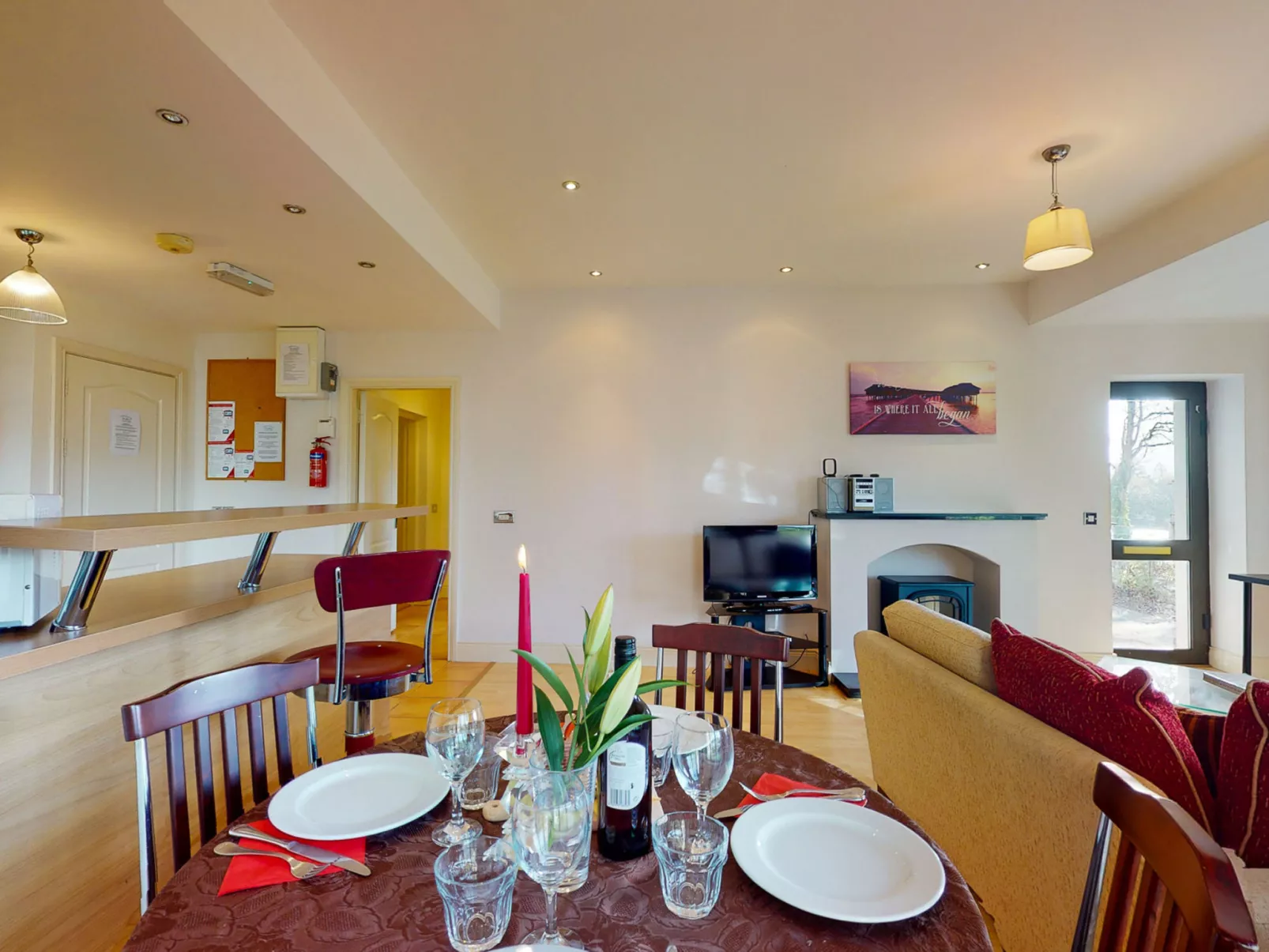 Grove Lodge No 5 (2 Bed)-Binnen