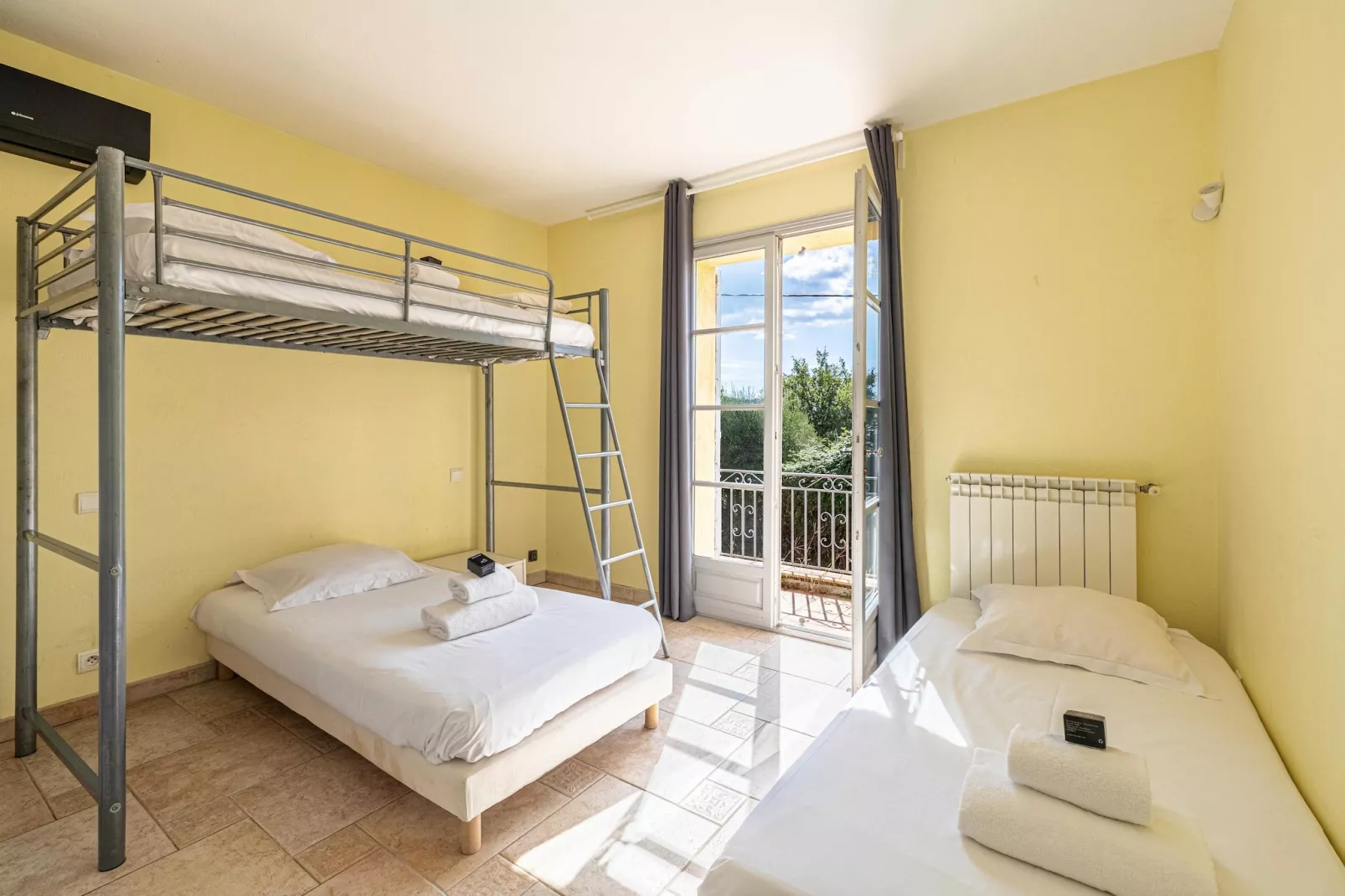 YJ-153-VEYANS-Niet-getagd