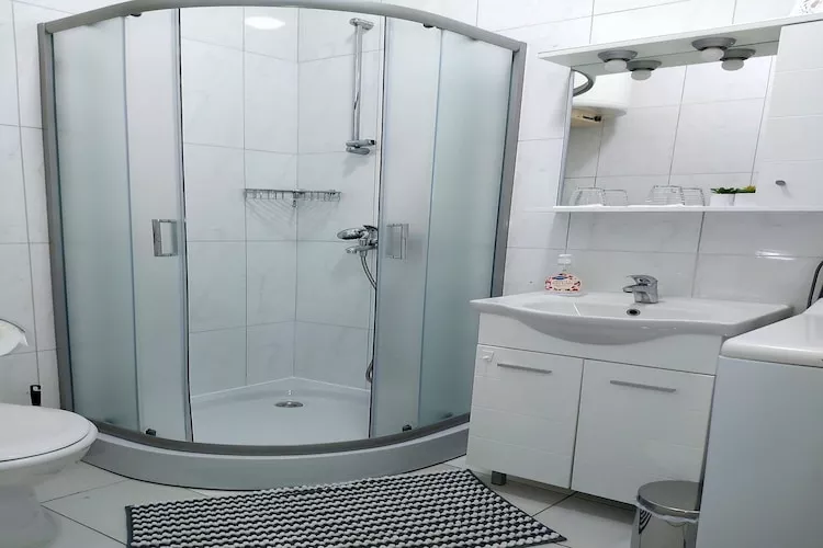 Apartment Dream - One Bedroom Apartment-Badkamer