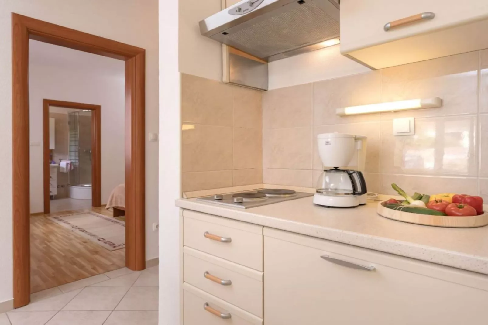 One Bedroom Apartment with Balcony 3-Keuken