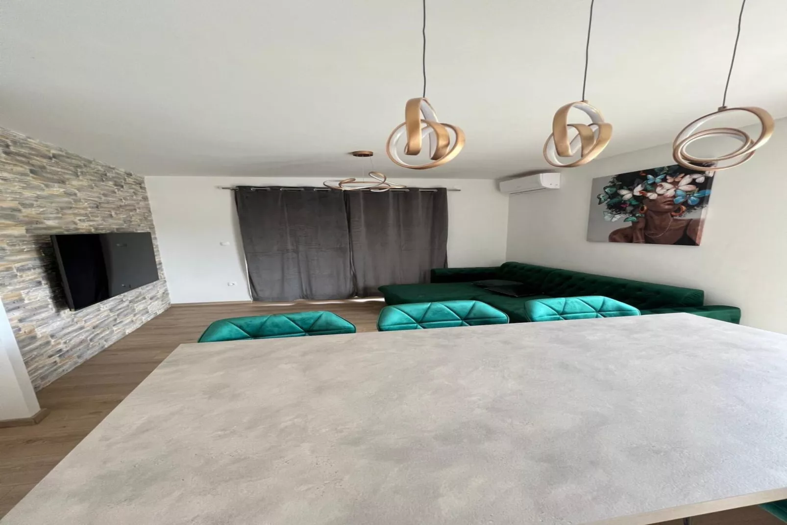 Four-Bedroom Apartment With Sea View