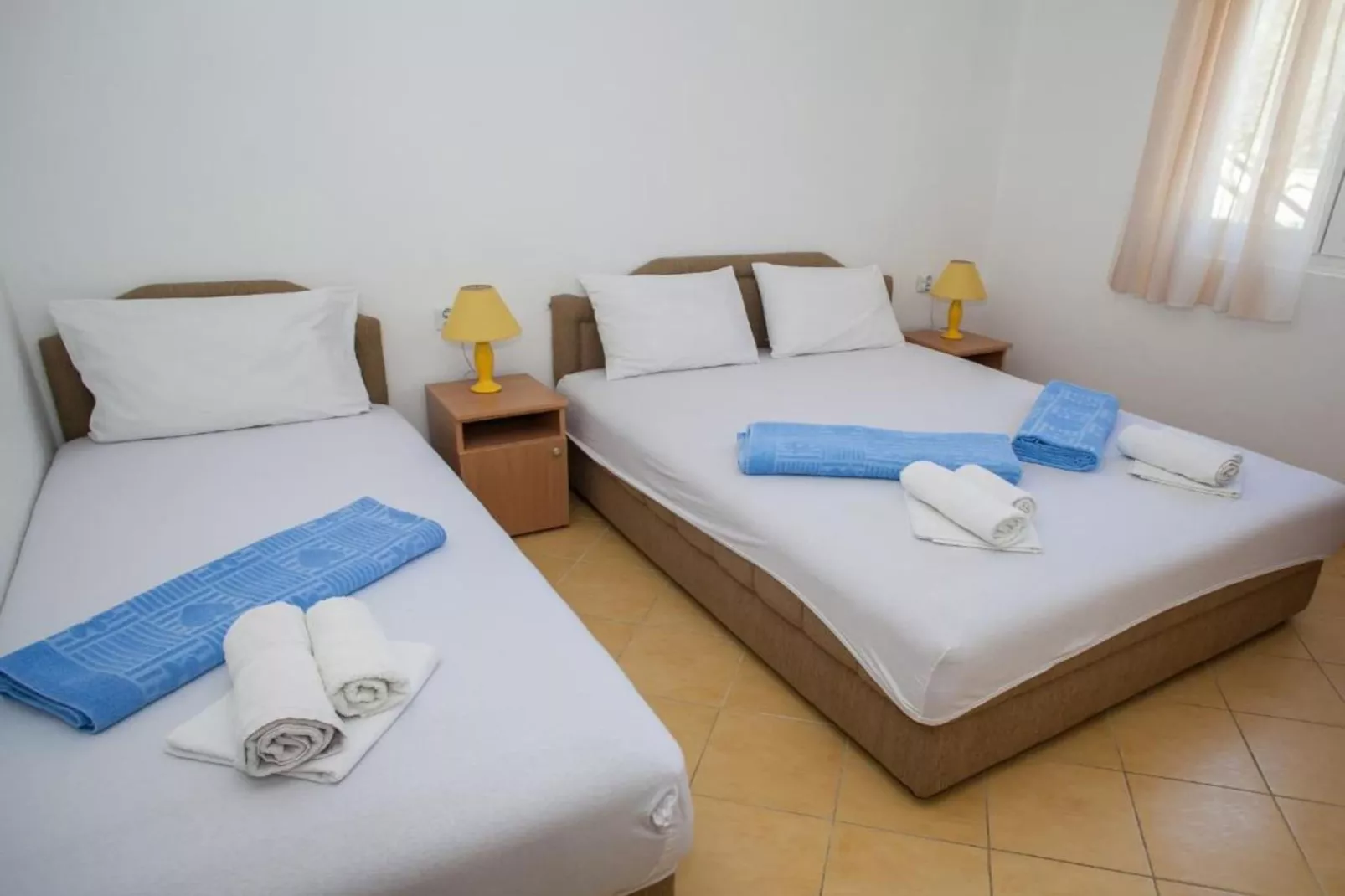 Charming Seaside Escape in Kotor - One Bedroom Apartment with Sea View 1-Slaapkamer