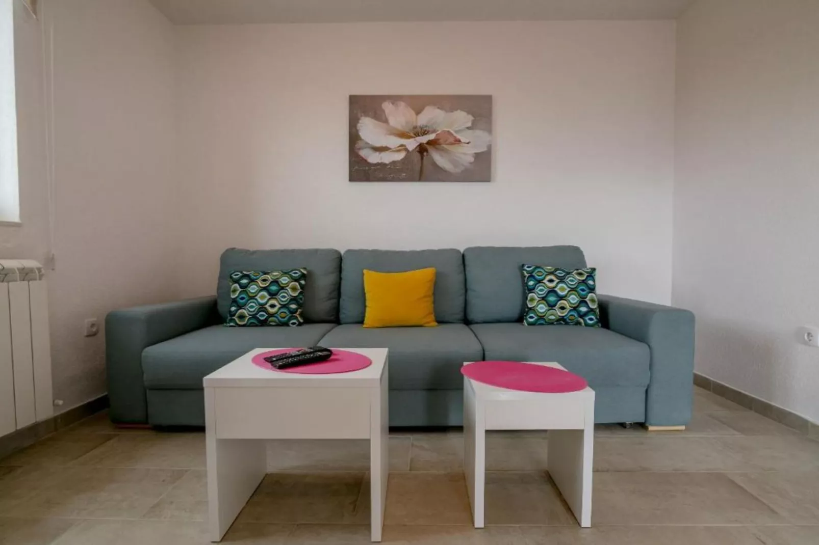 Tranquil Retreat with Private Pool in Lustica Bay - One Bedroom Apartment with Balcony and Sea View 2-Woonkamer