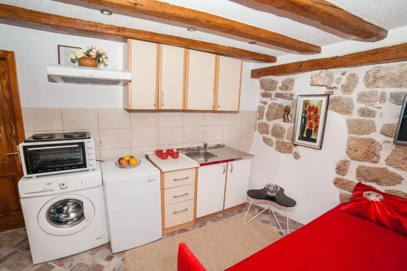 Cozy Stay in Kotor’s Old Town - Studio Apartment-Keuken