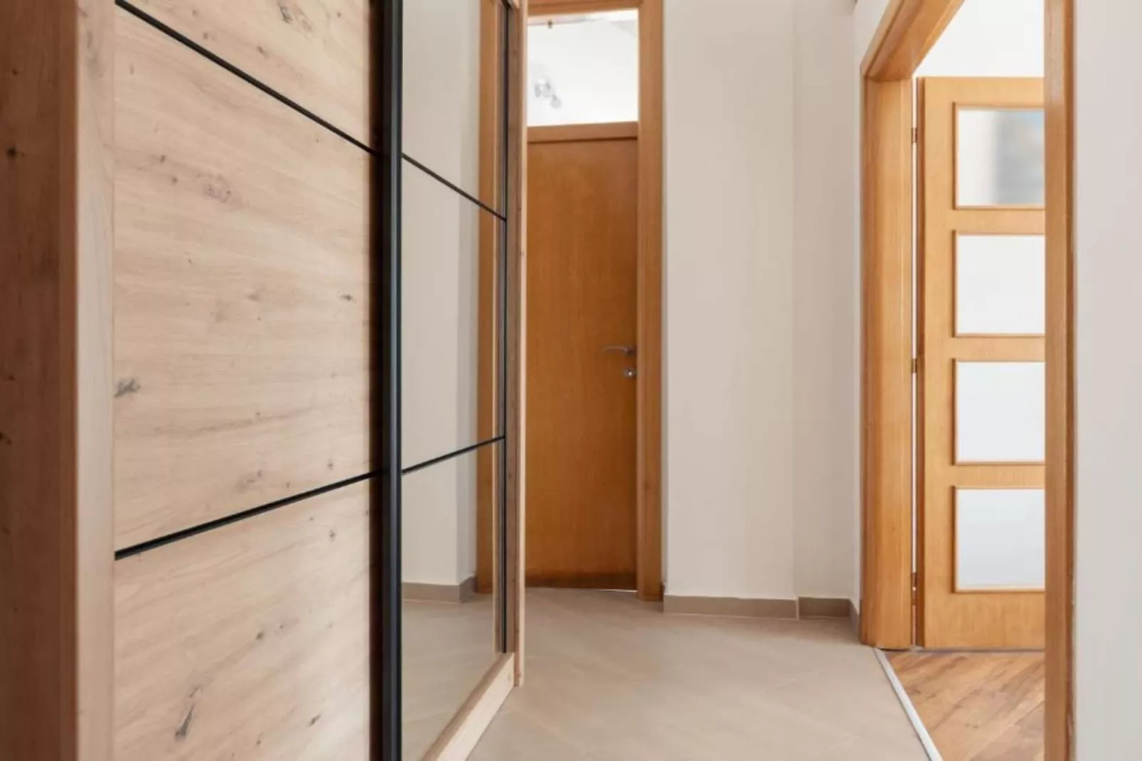 Stylish Budva Apartment with Panoramic Views - Two Bedroom Apartment-Slaapkamer