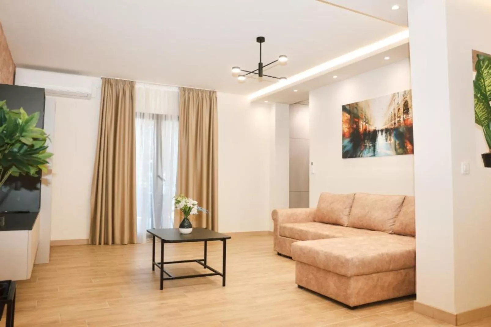 Stylish Apartment with Modern Elegance in Herceg Novi Area - Deluxe One Bedroom Apartment with Balcony-Woonkamer