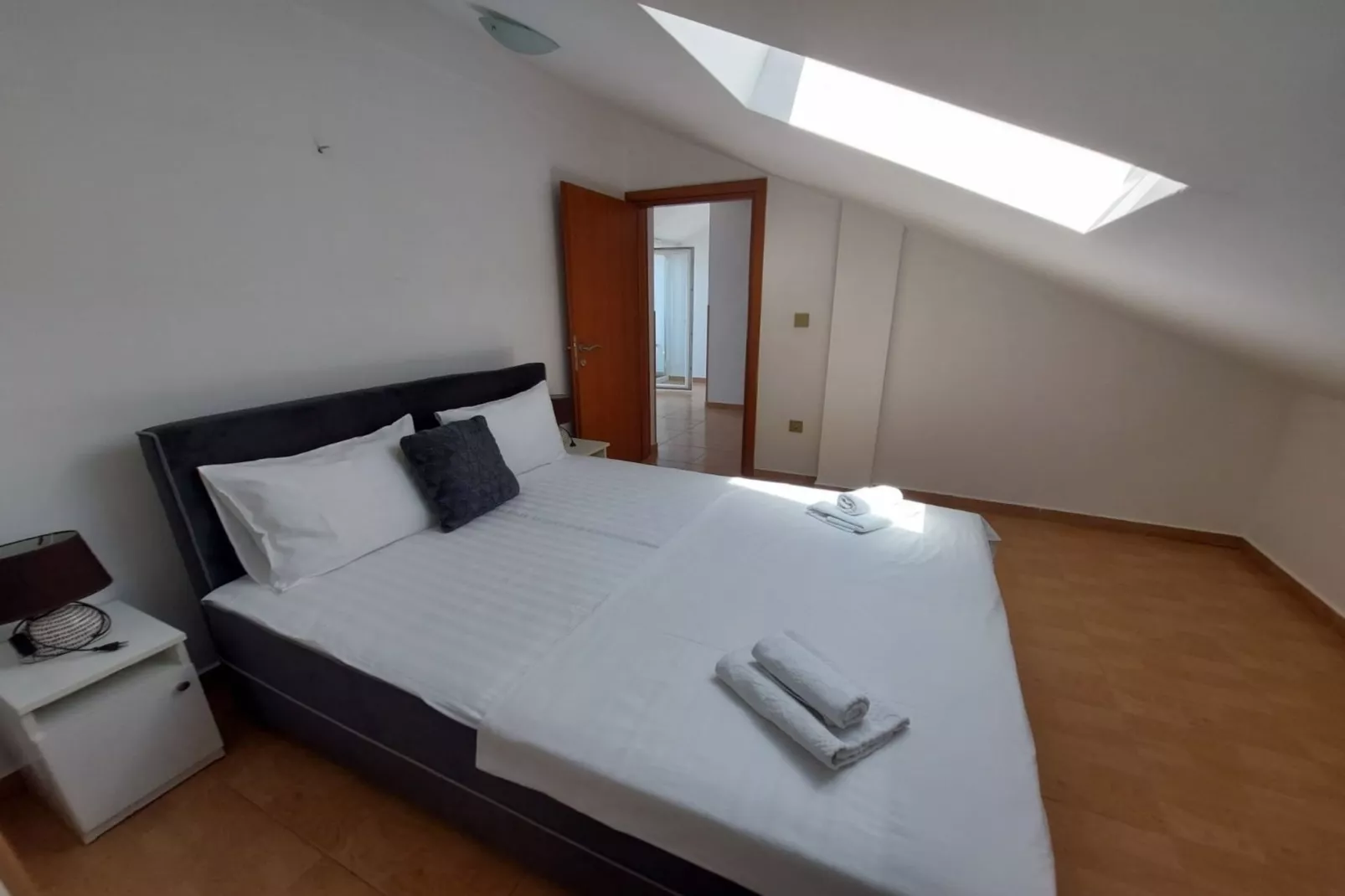 Villa Apartments Kumbor President - Three Bedroom Apartment With Sea View (Astarea)-Slaapkamer