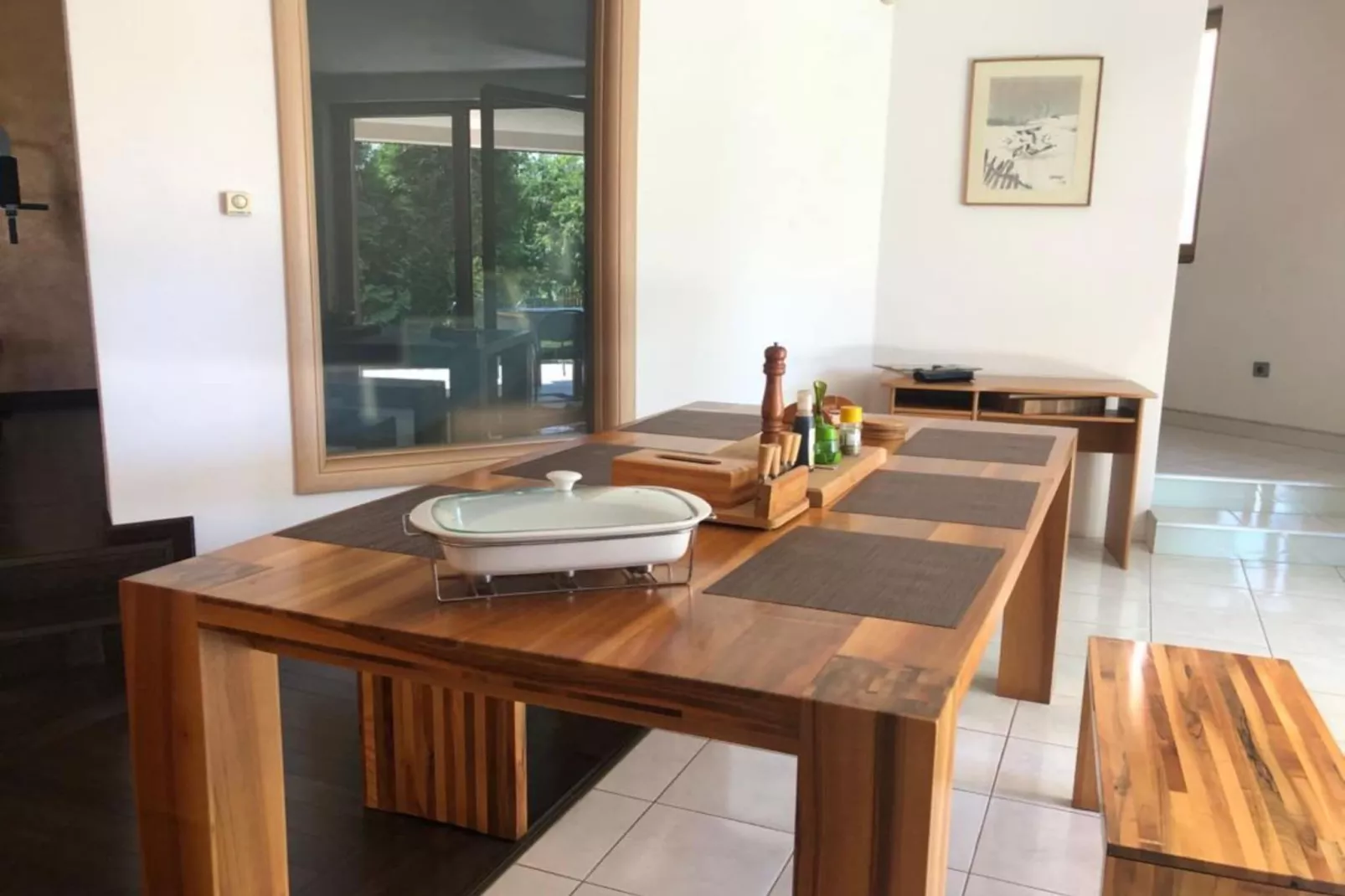 Villa Sarajevo Hills - Five Bedroom Villa with Terrace and Garden-Eetkamer