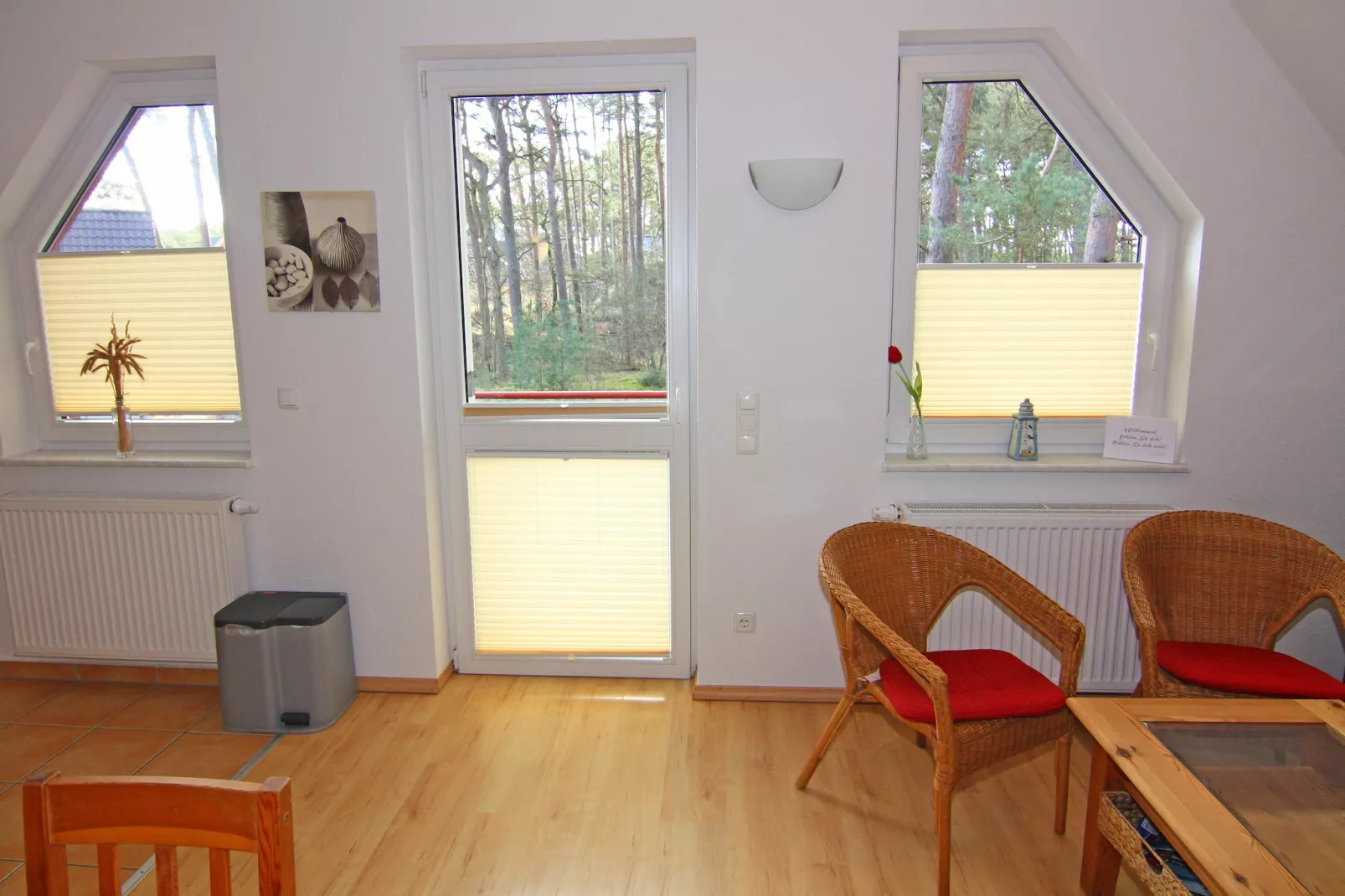 OG links 50 qm-Woonkamer