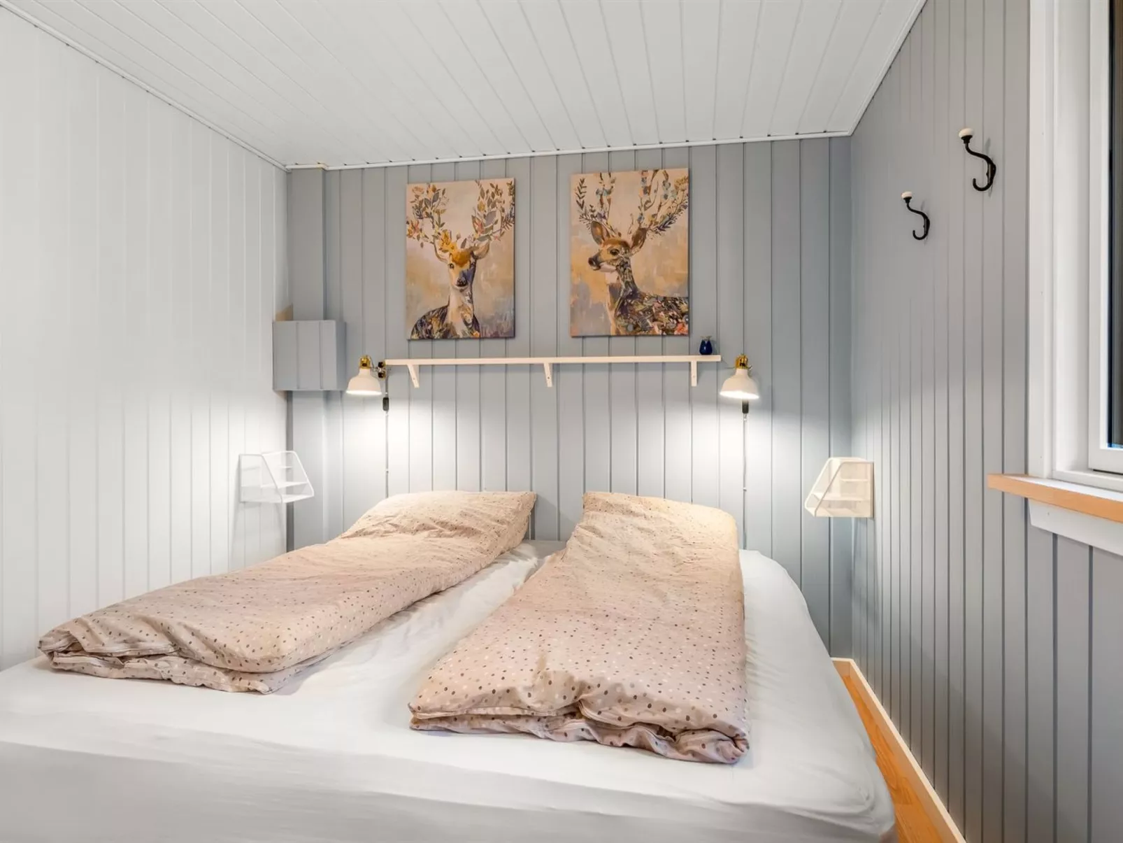 "Hughlek" -  from the sea-Binnen