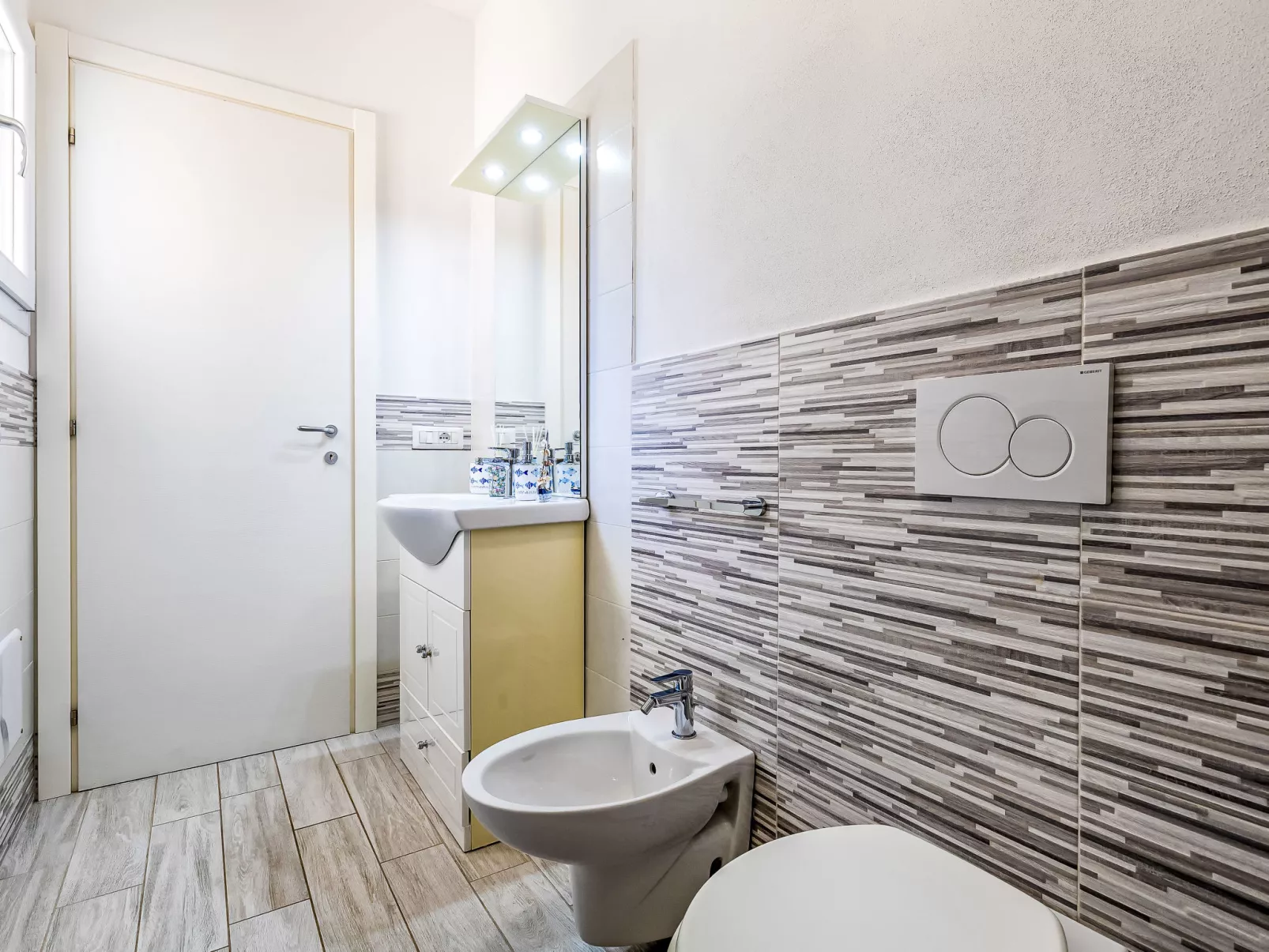 Granello di sole-Binnen