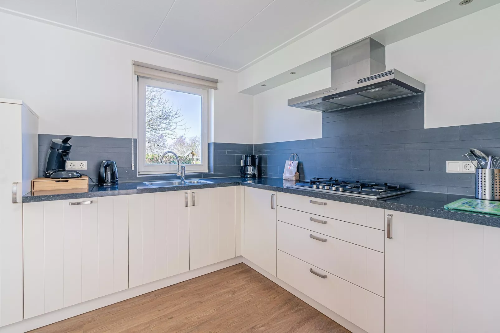 Kamperfoelie 95-Keuken