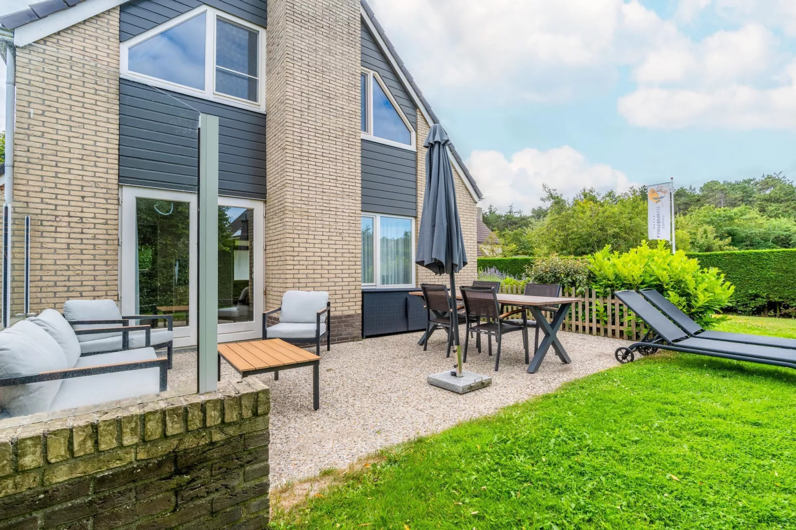 Kamperfoelie 97-Terrasbalkon