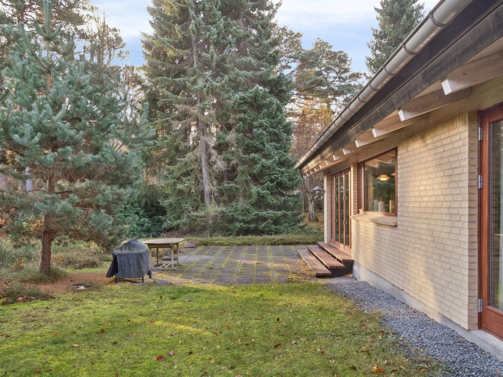 "Jorid" -  from the sea-Buiten