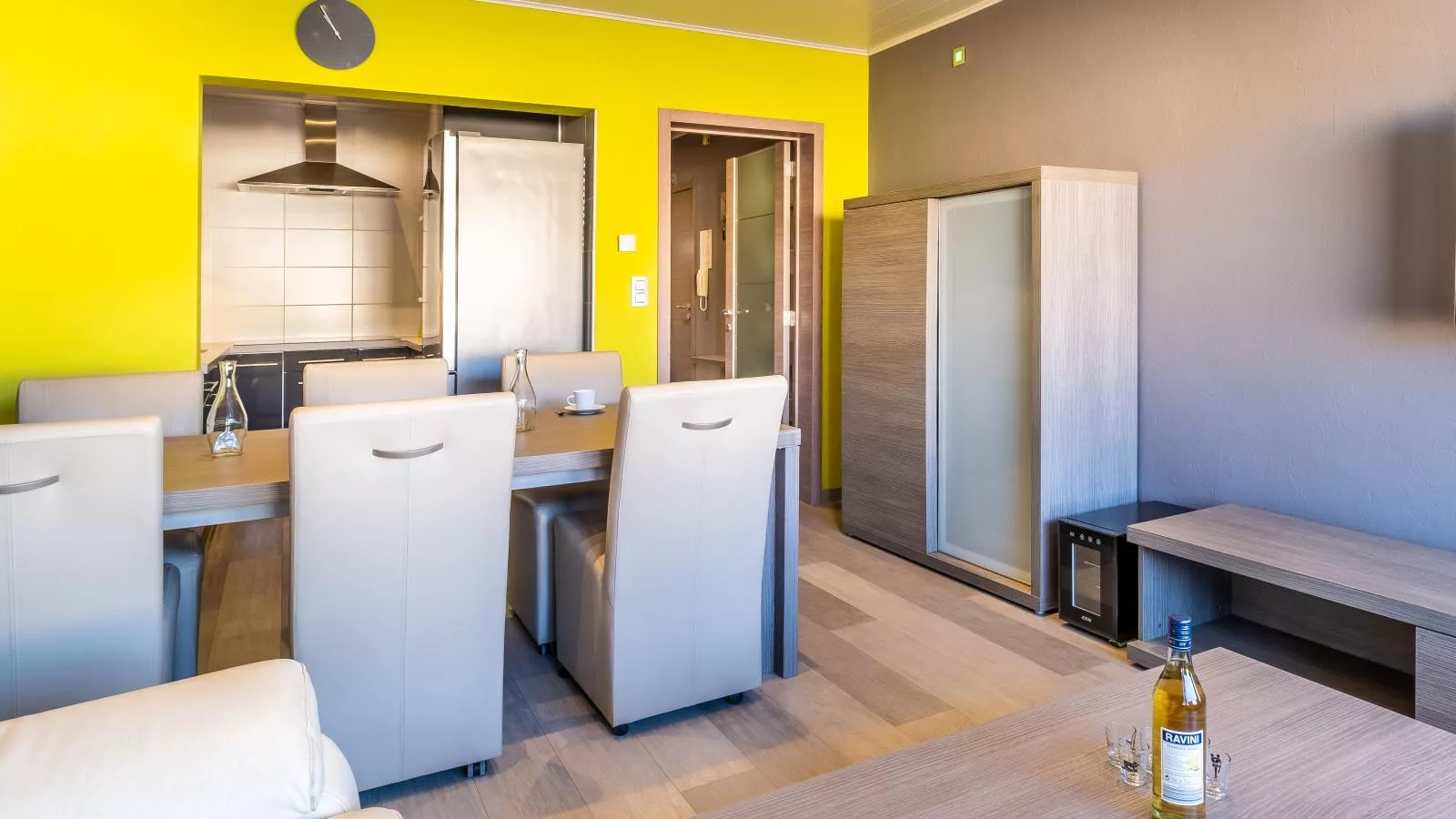 Zeezicht GV-Eetkamer