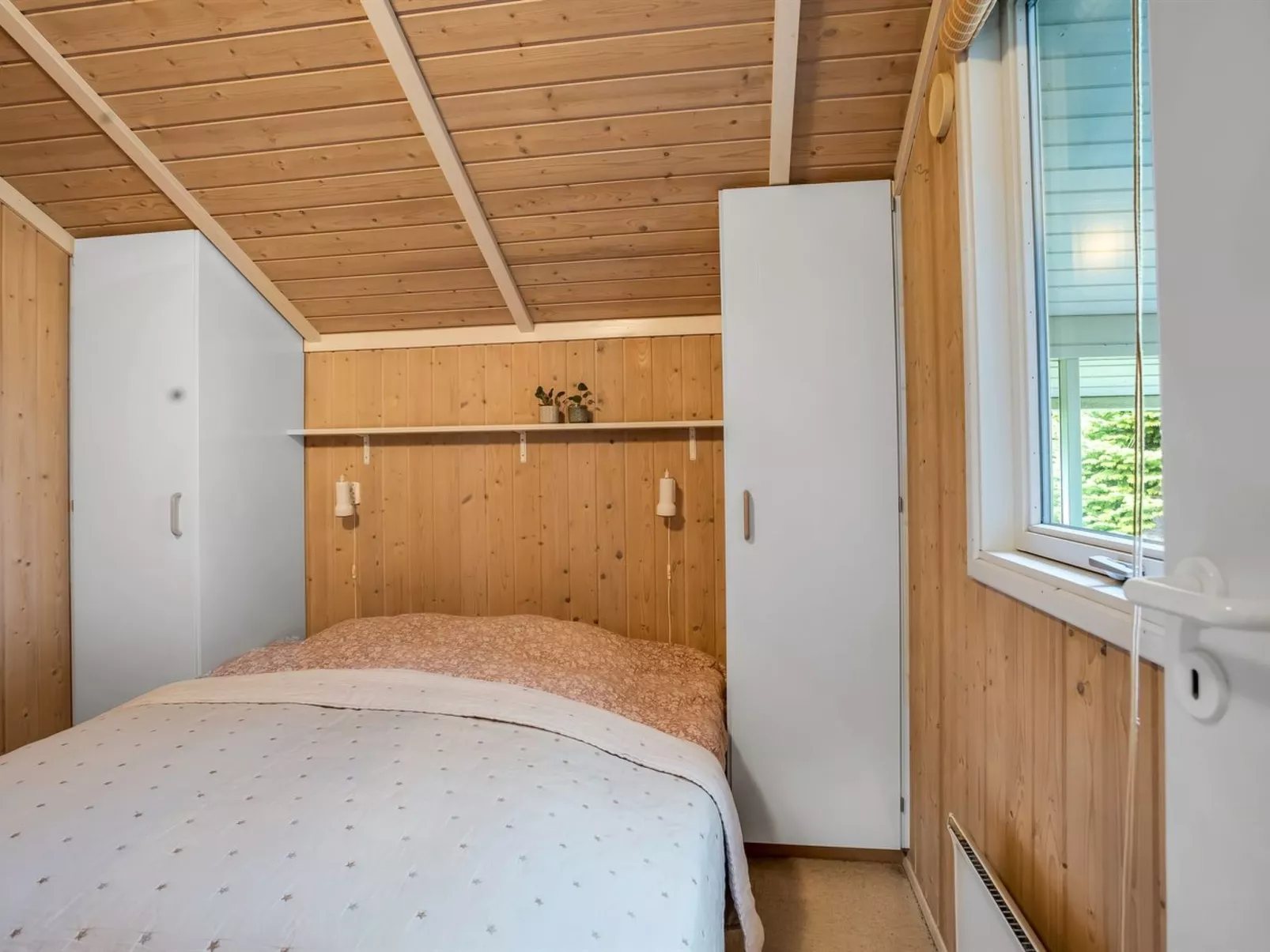 "Lirim" - 400m from the sea-Binnen