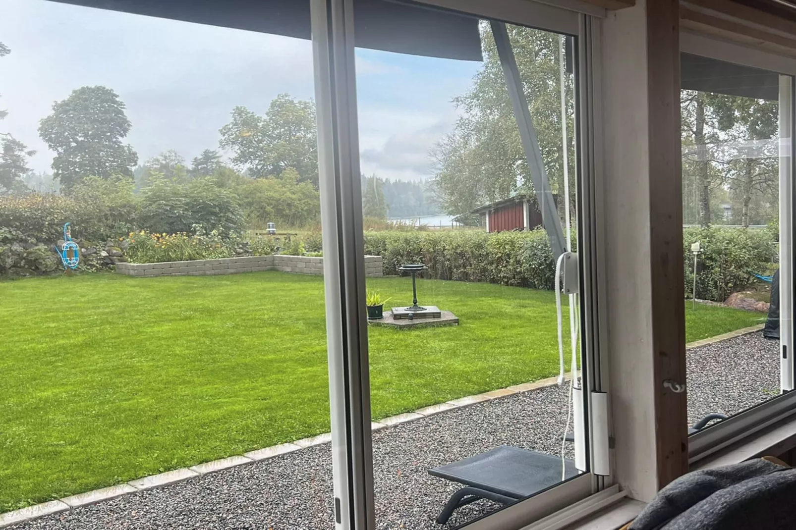 Charmant huisje aan het Sjunnaryd-meer