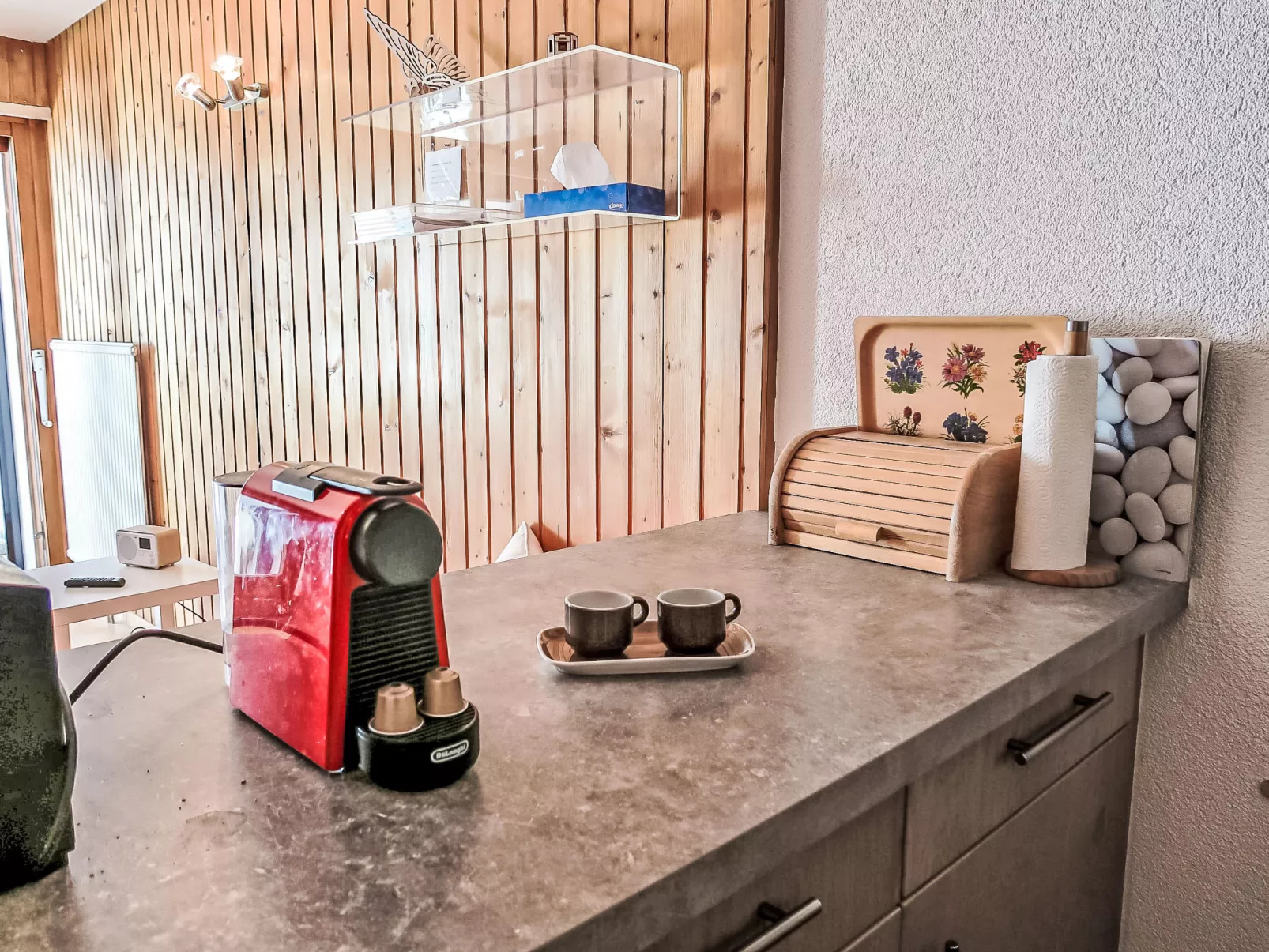 Neige et Soleil Nr 13-Binnen