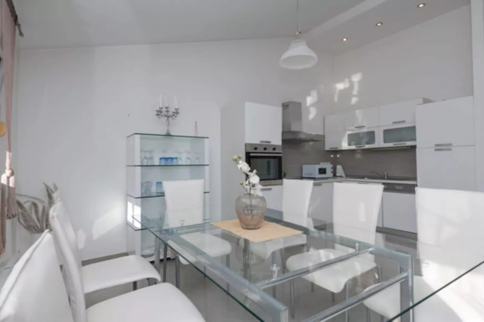 Charming Villa Nina with Pool - Four Bedroom Villa With Terrace and Swimming pool-Eetkamer