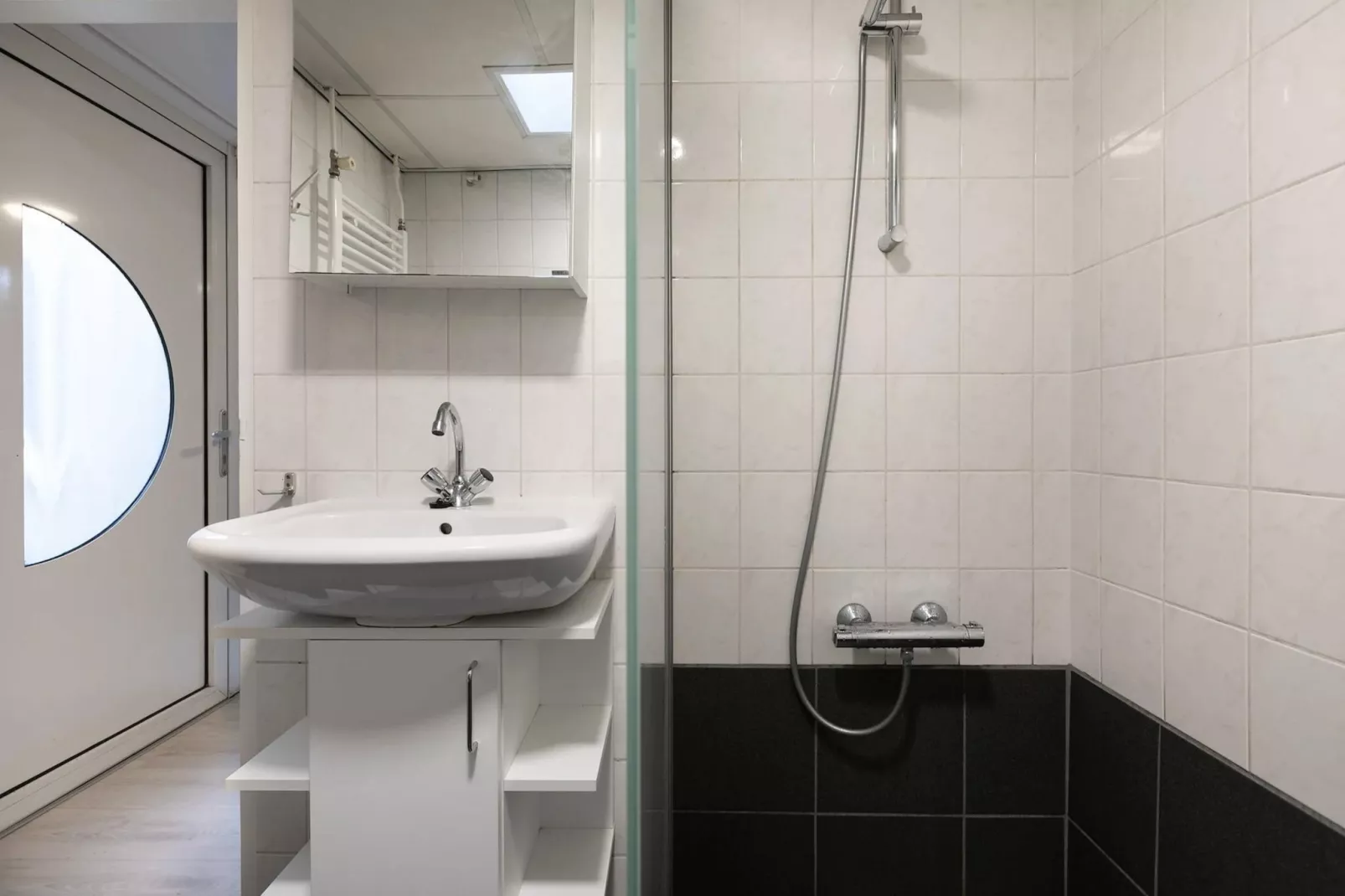 Vakantiepark de Berkenhorst 19 - Badkamer