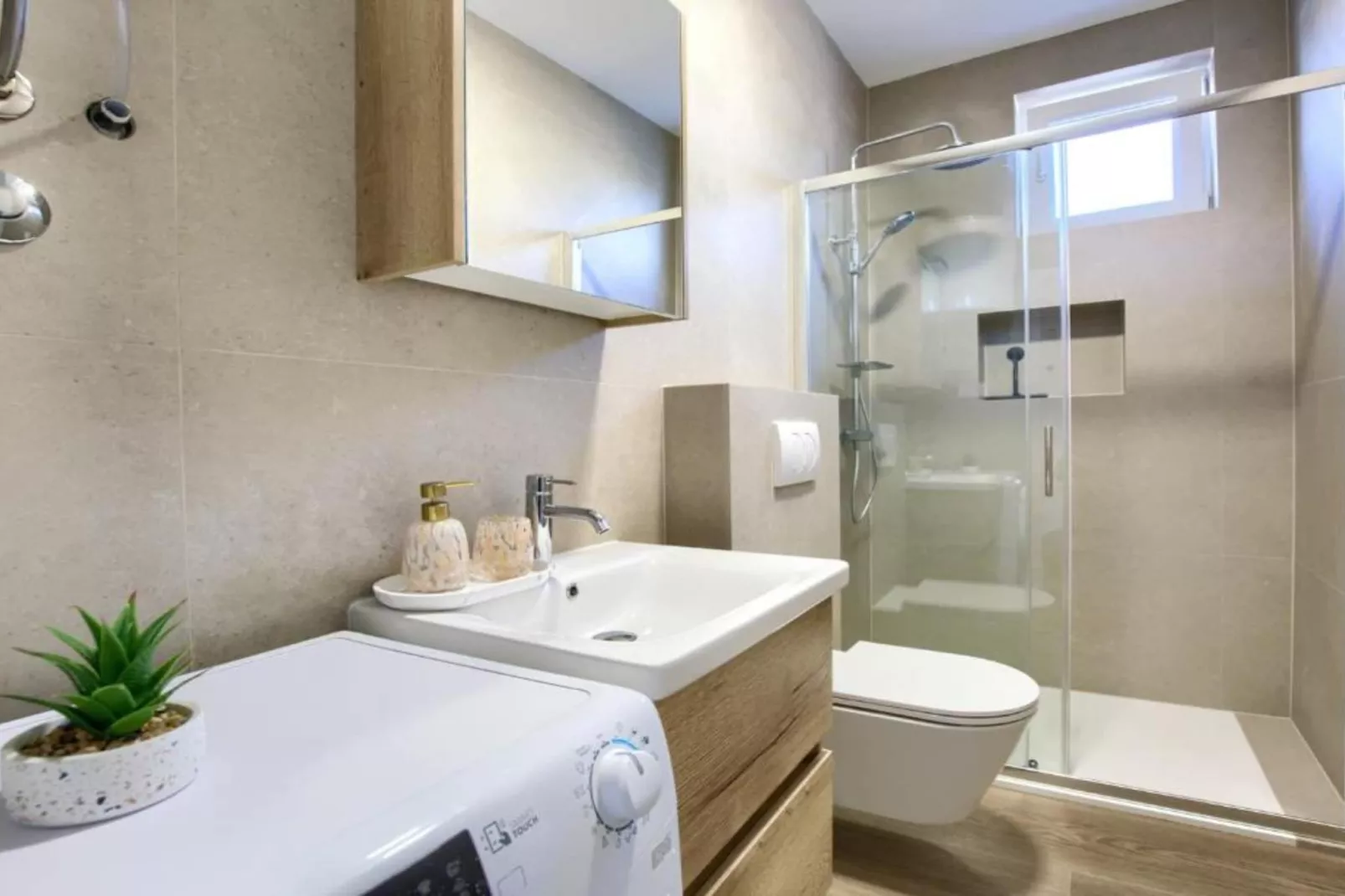 Apartments Mons - Two Bedroom Apartment With Terrace (A2)-Badkamer