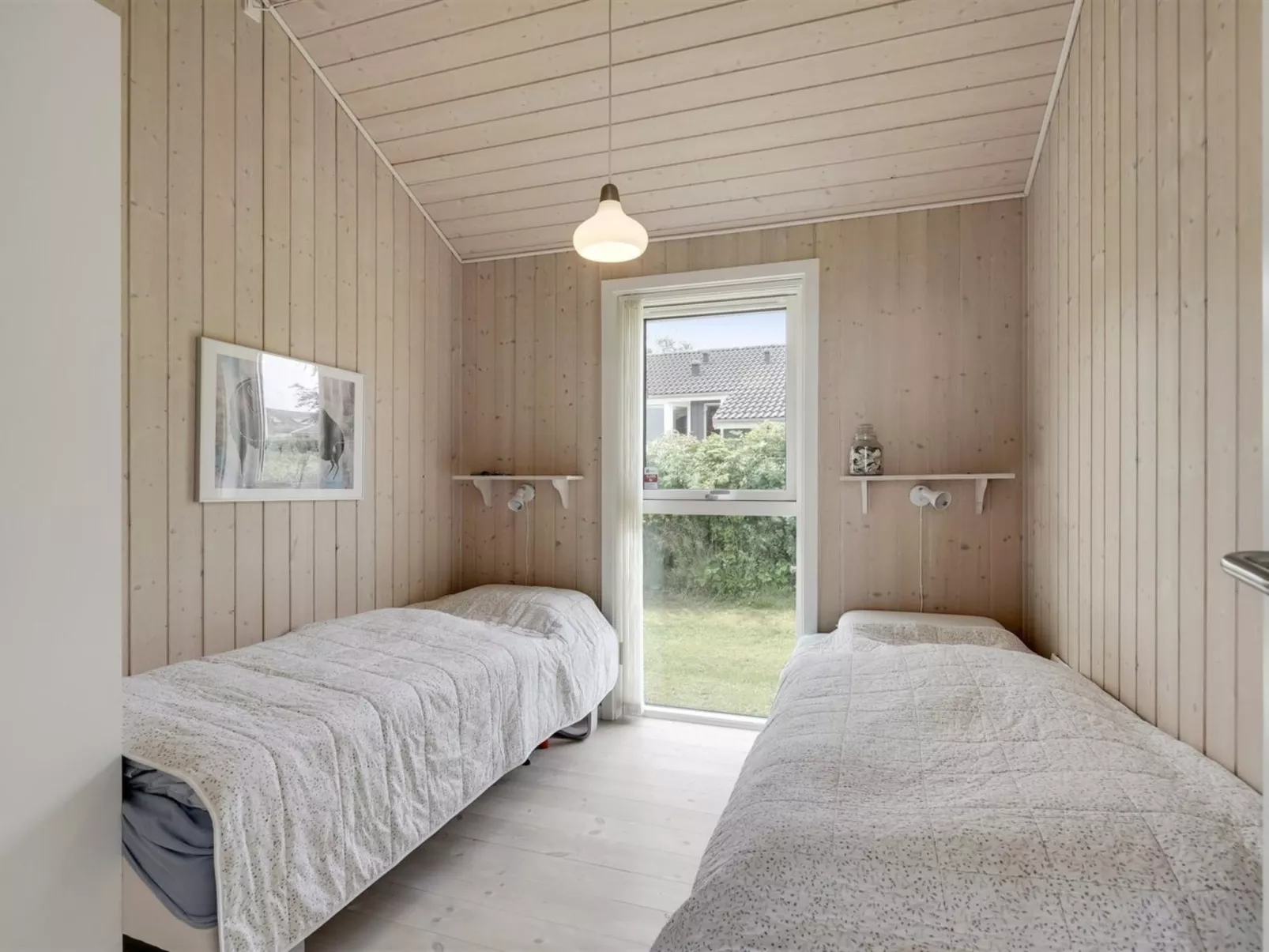 "Finn" - 100m from the sea-Binnen