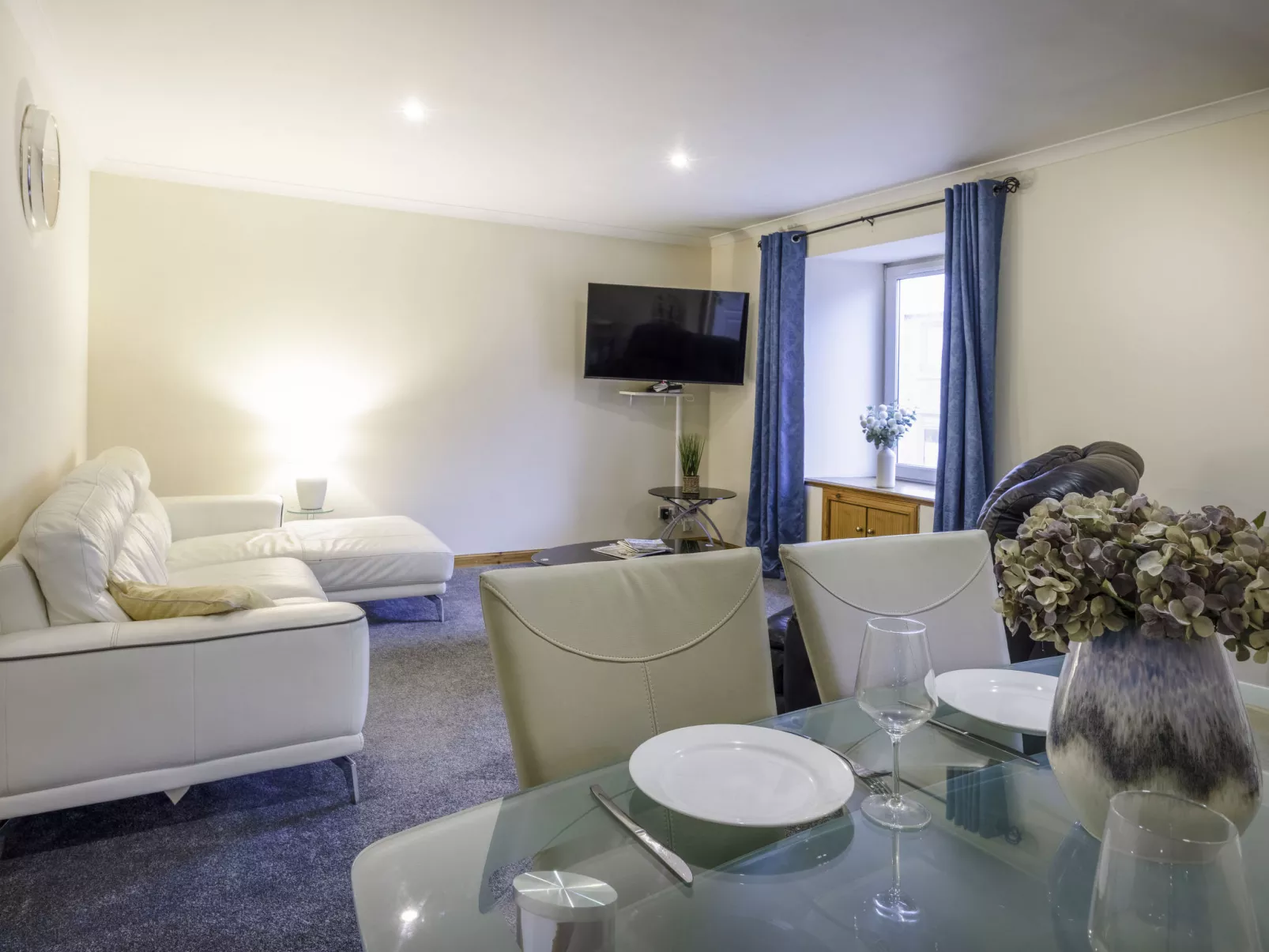 Pitgaveny Apartment-Binnen